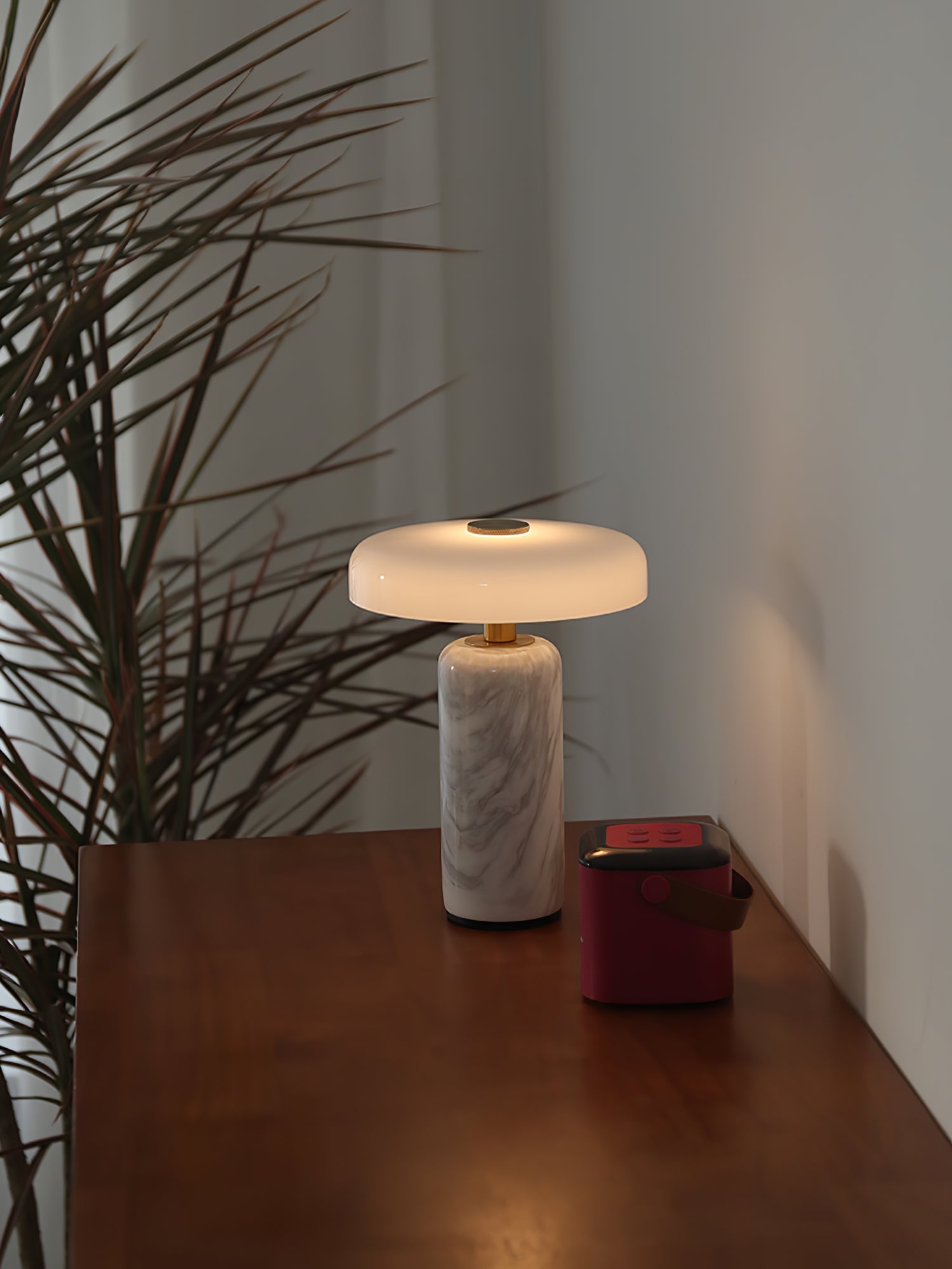 Sagean Marble Table Lamp
