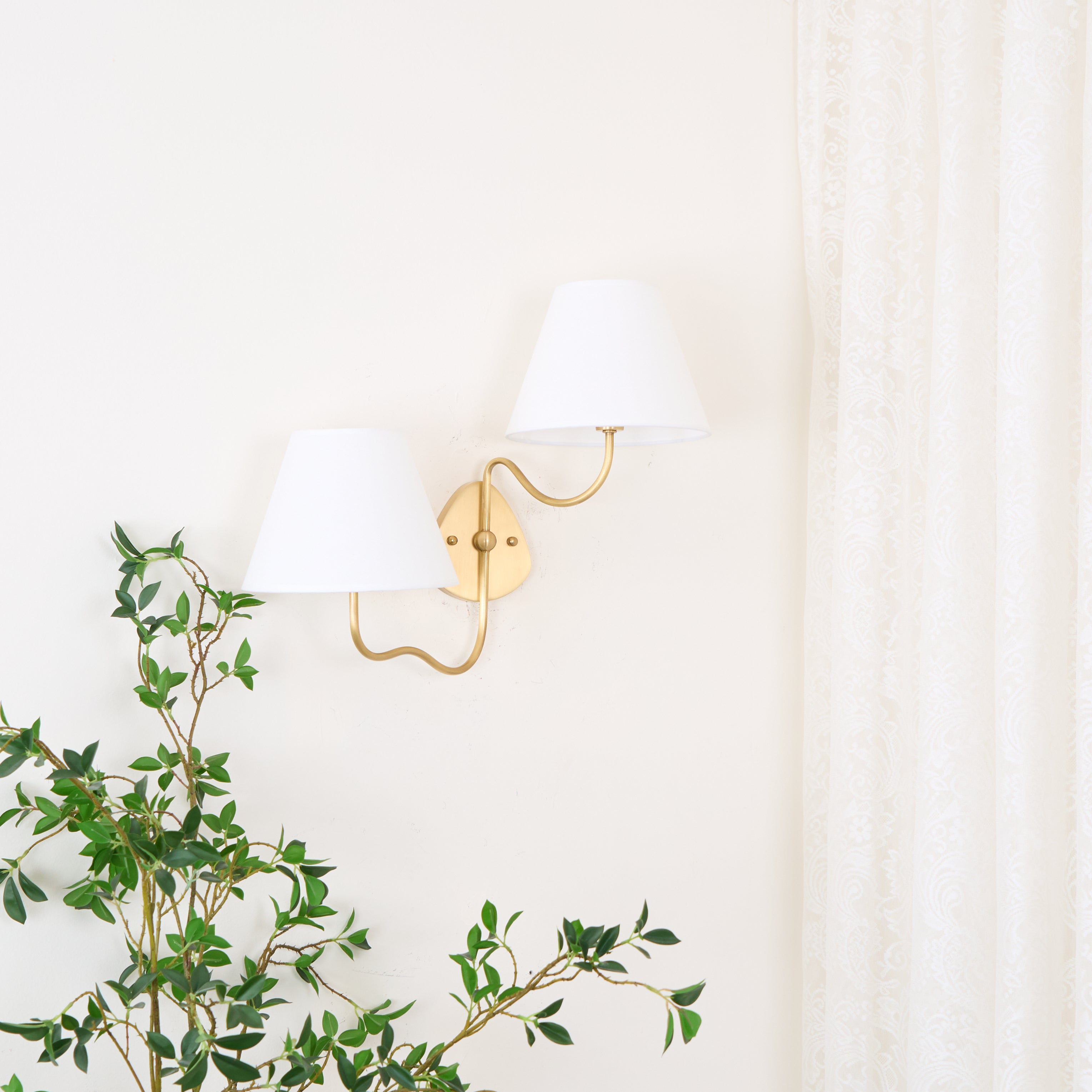 Zelioton Wall Light
