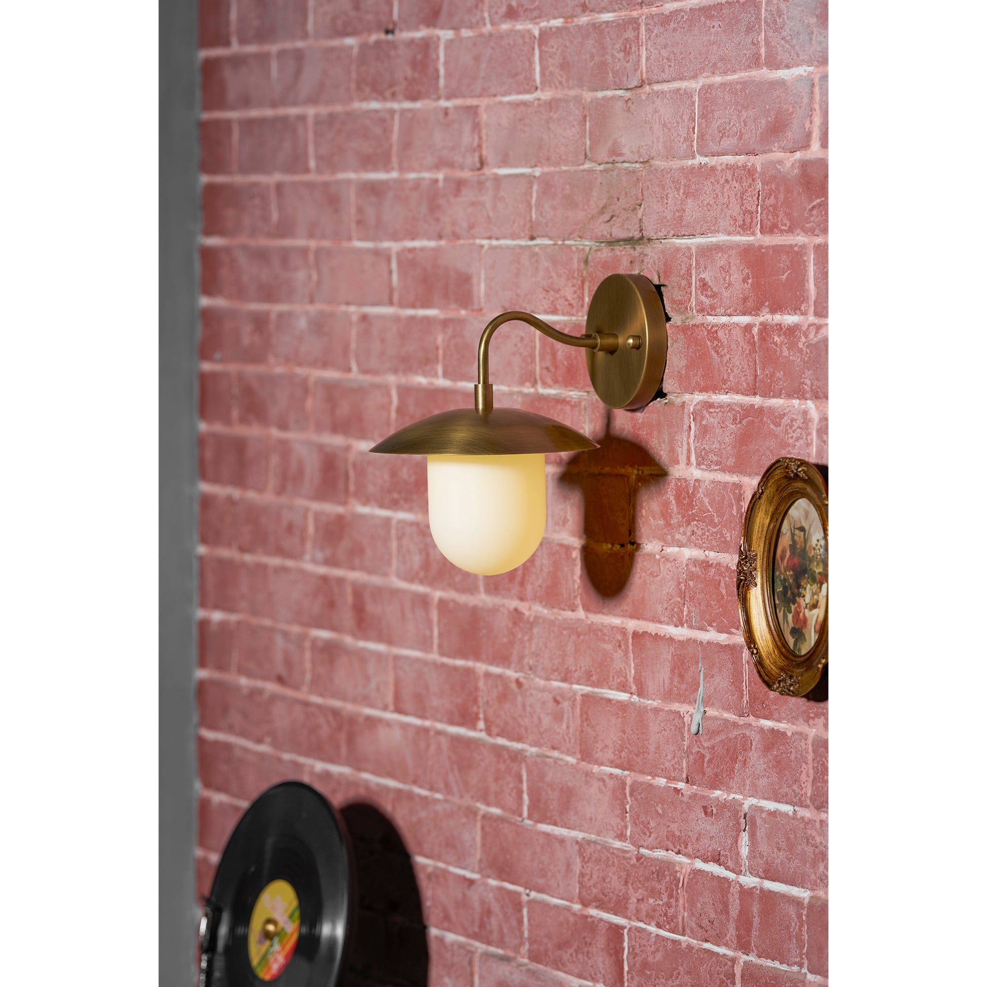 Roley Wall Light