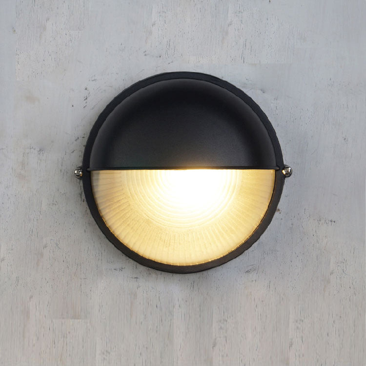 Riova Outdoor Wall Light