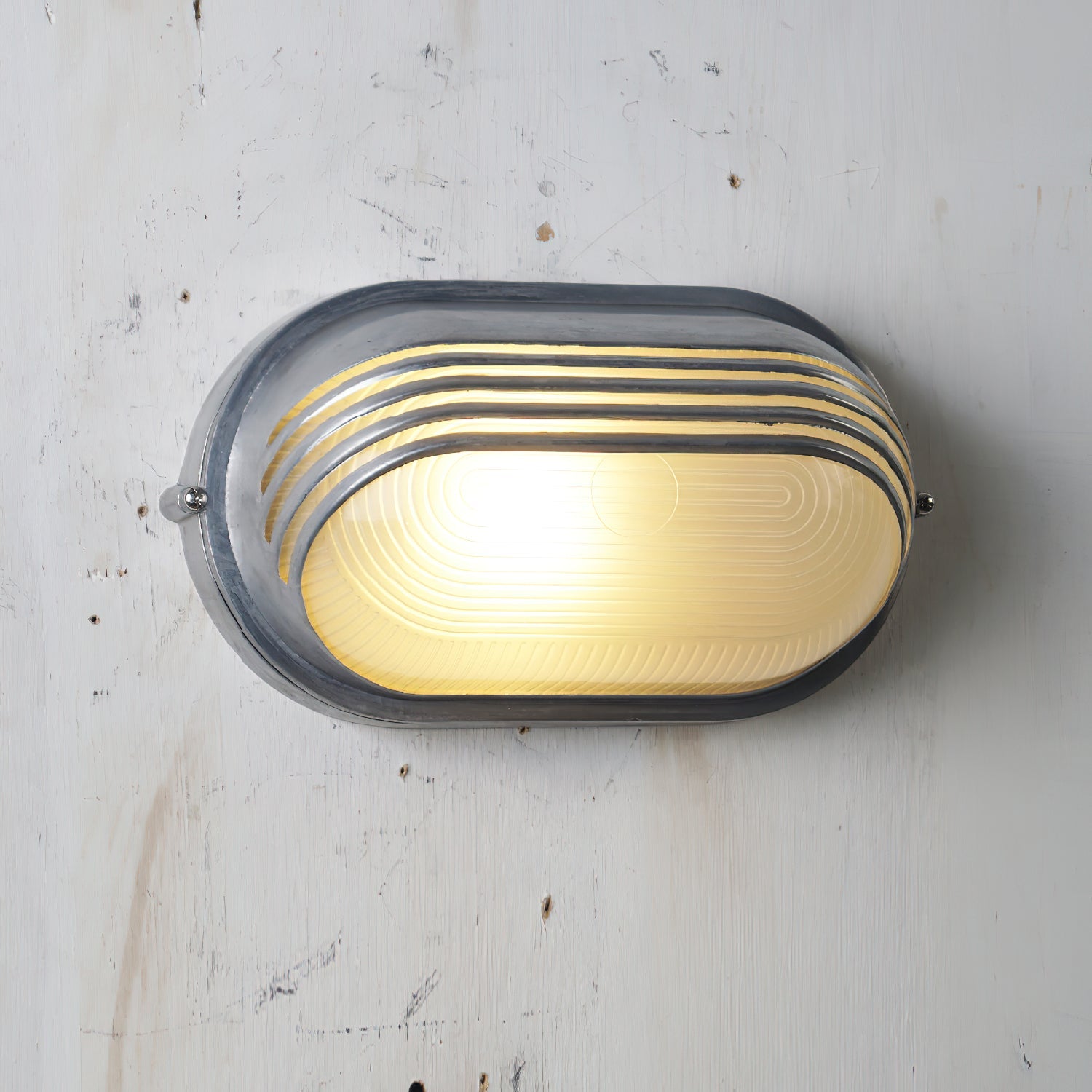 Riova Outdoor Wall Light