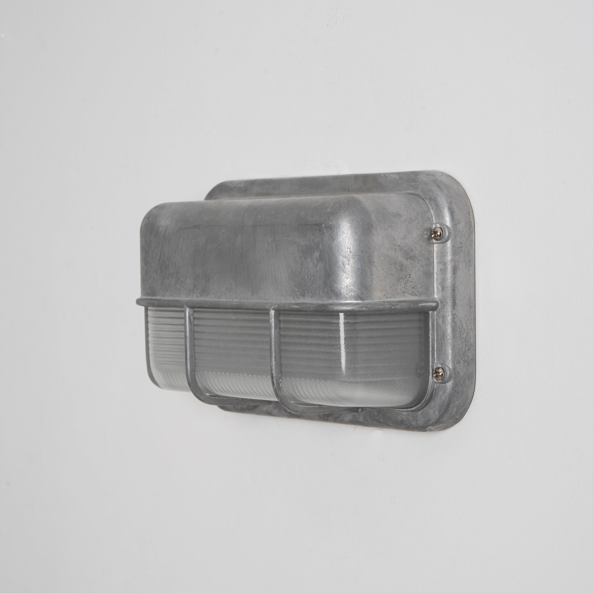 Riova Outdoor Wall Light
