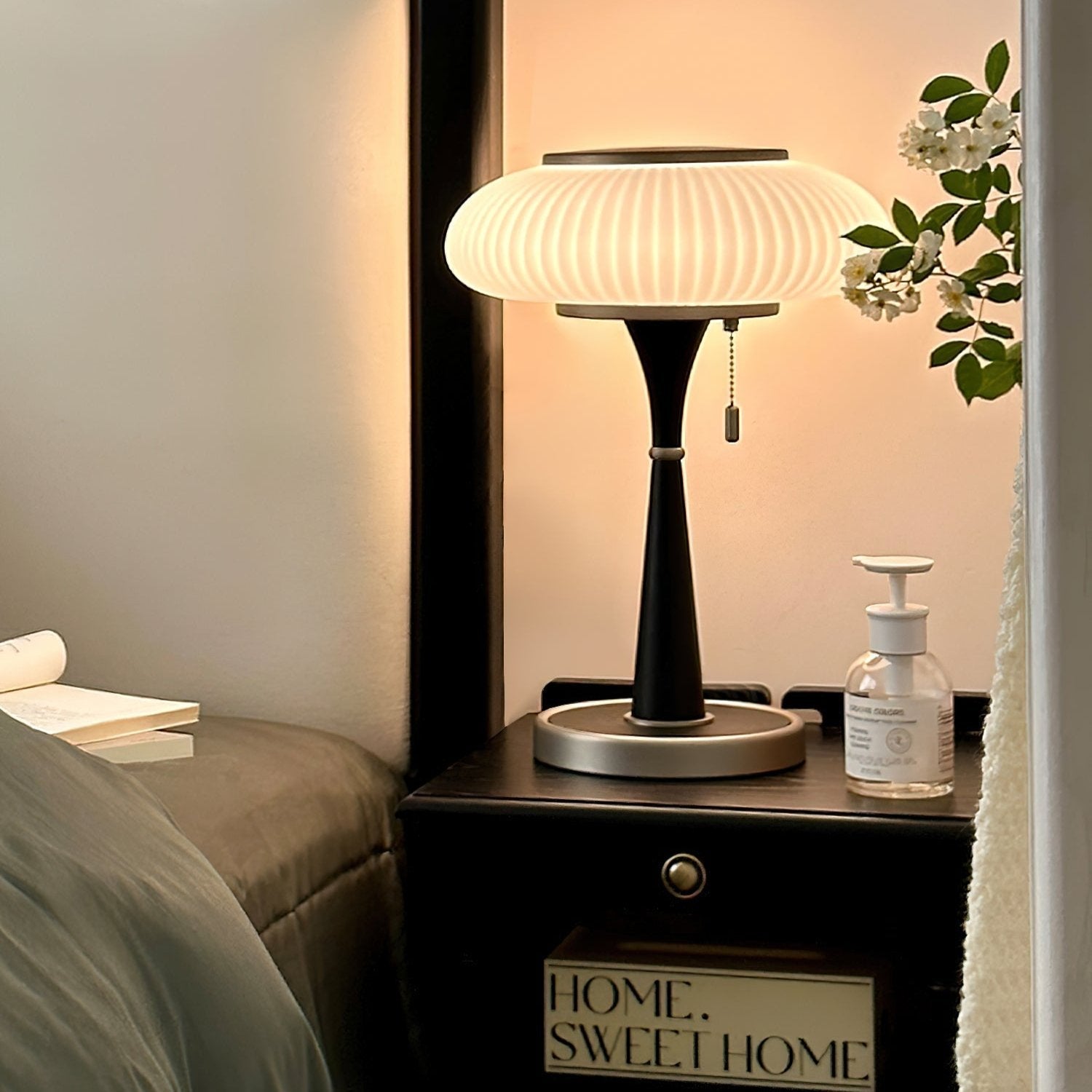 Motesku Table Lamp