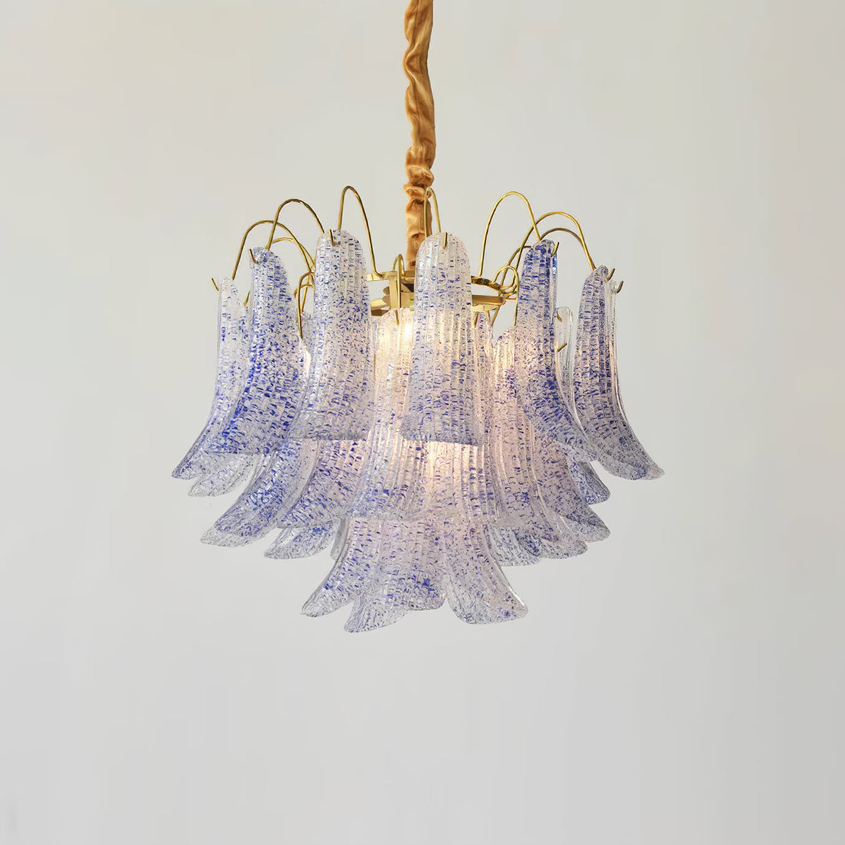 Wynenro Chandelier