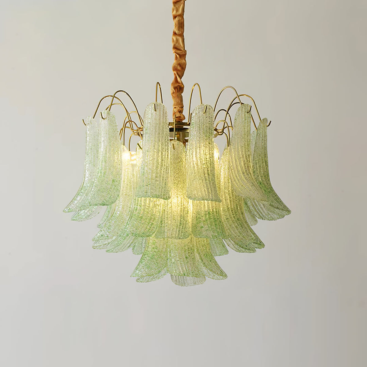 Wynenro Chandelier