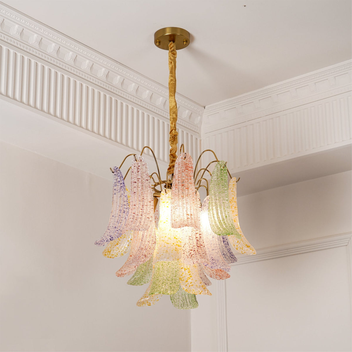 Wynenro Chandelier