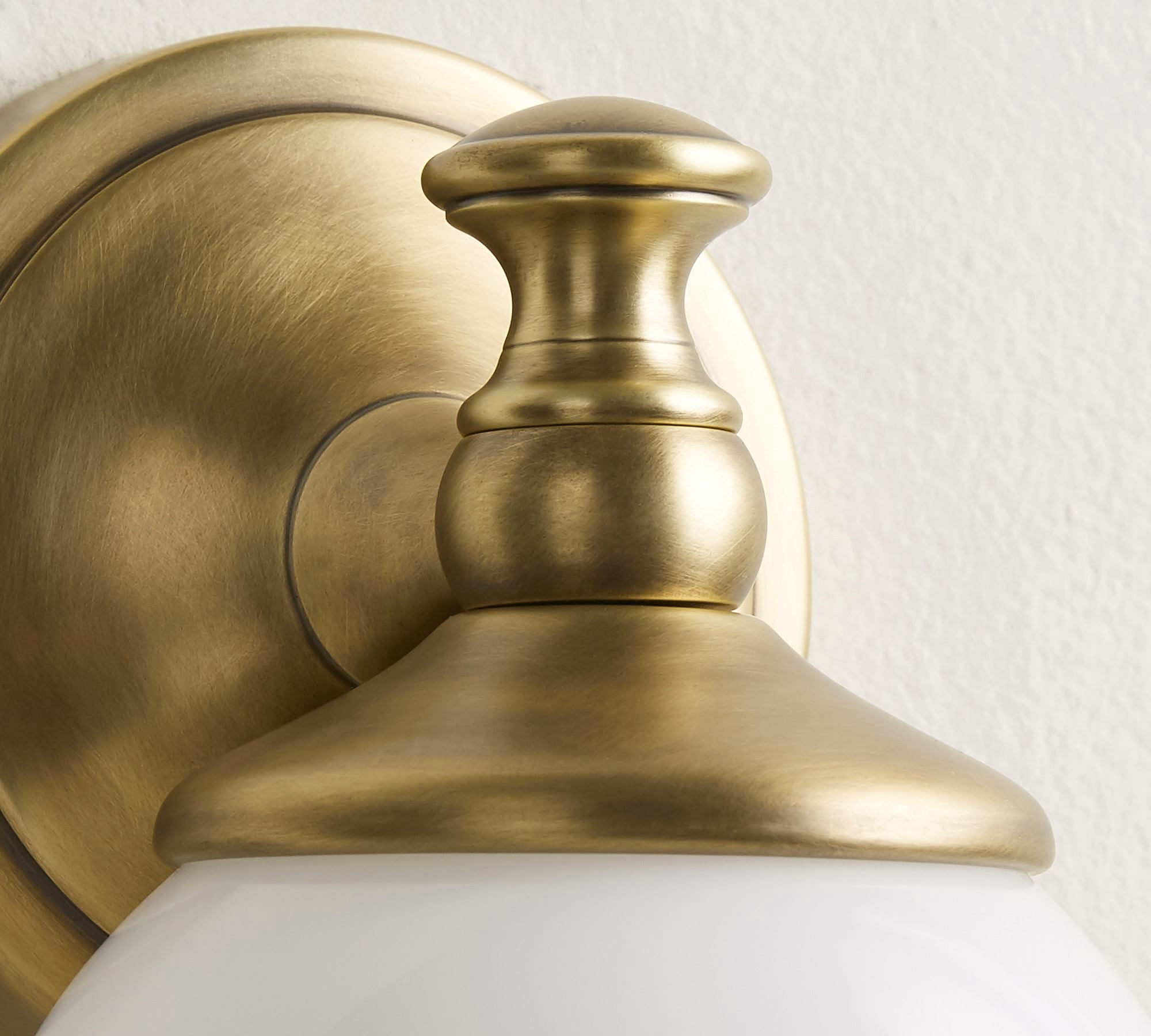 Renwyn Vanity Wall Light