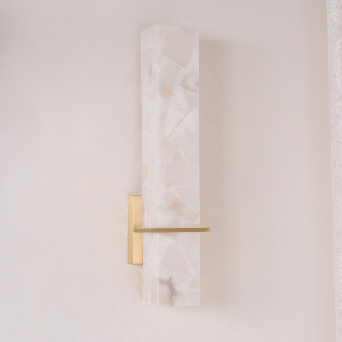 Milan Alabaster Wall Sconce – detail 6