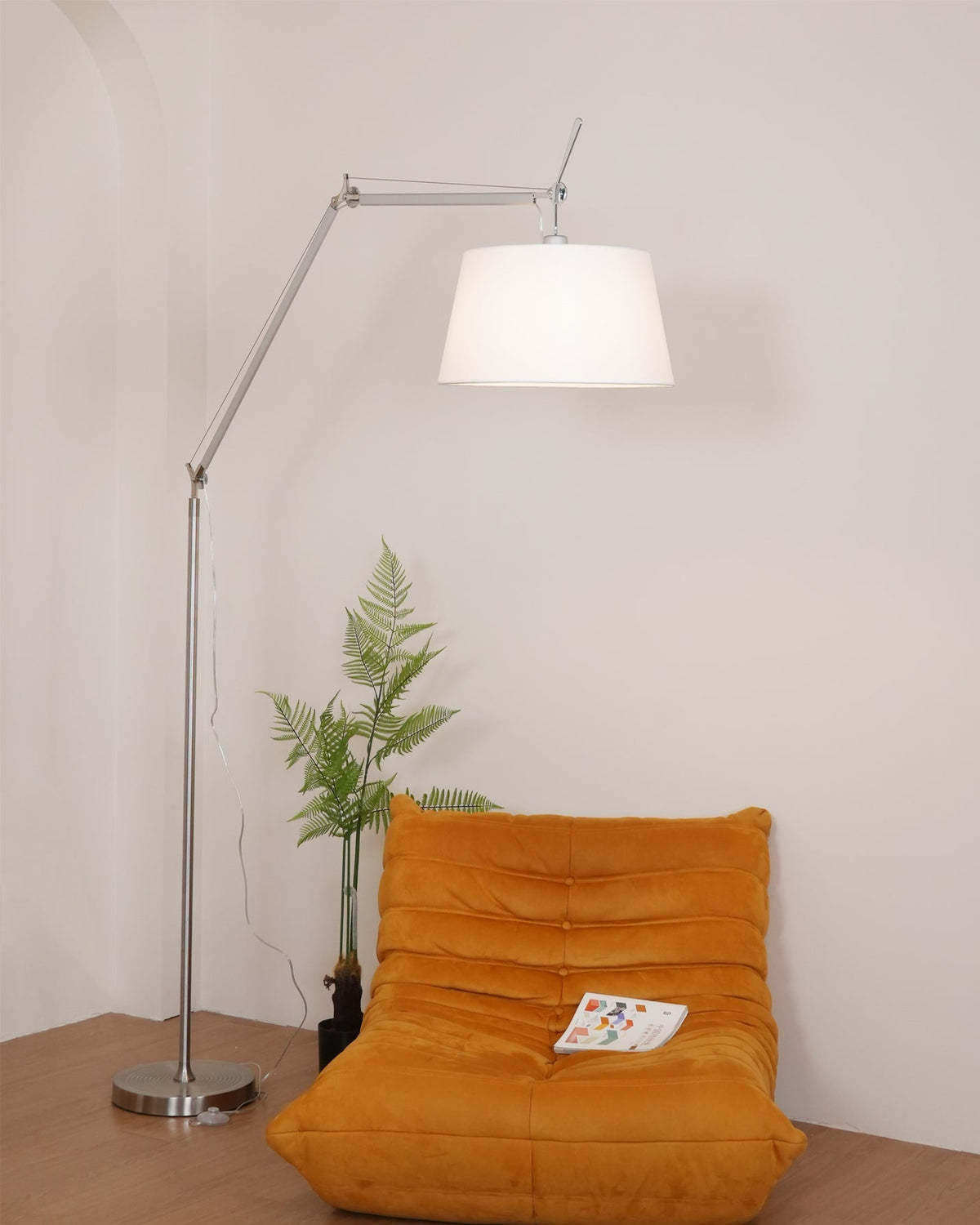 Modern Classic Floor Lamp – detail 11