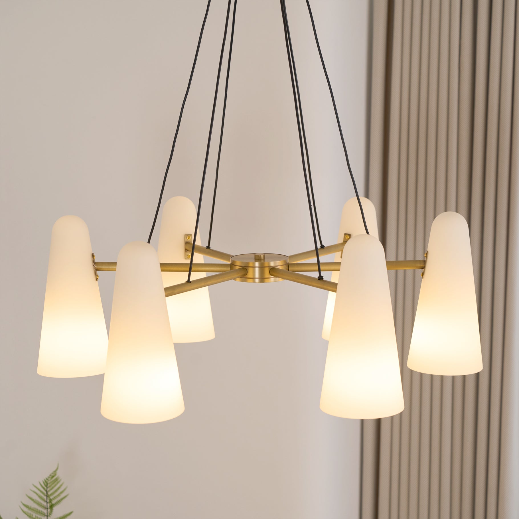 Iyuva Classic Chandelier