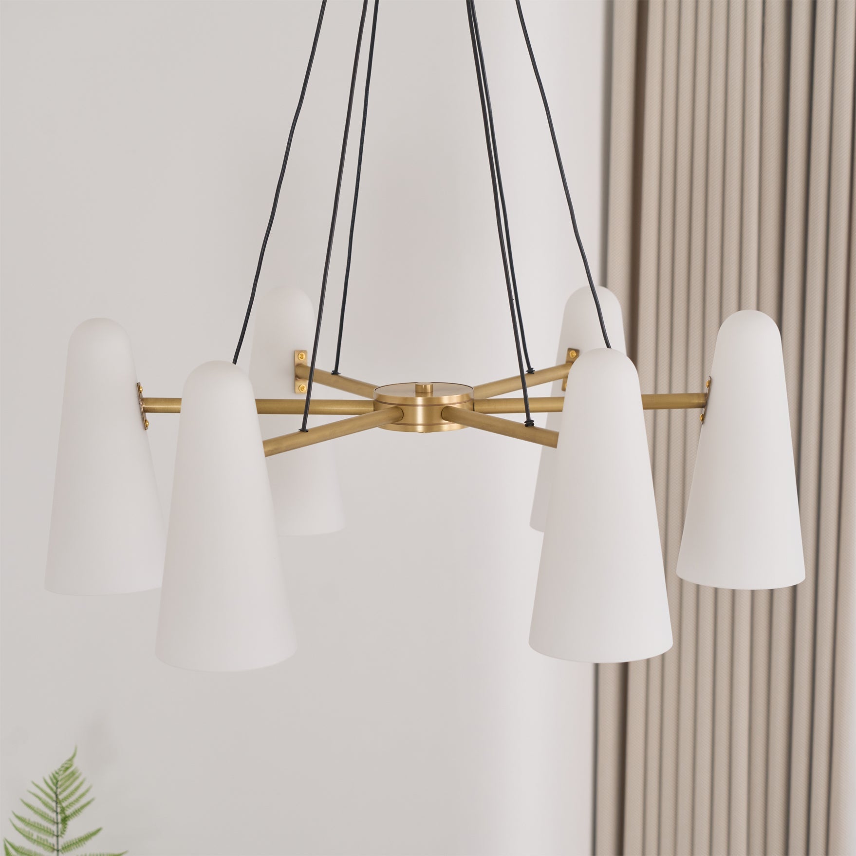 Iyuva Classic Chandelier