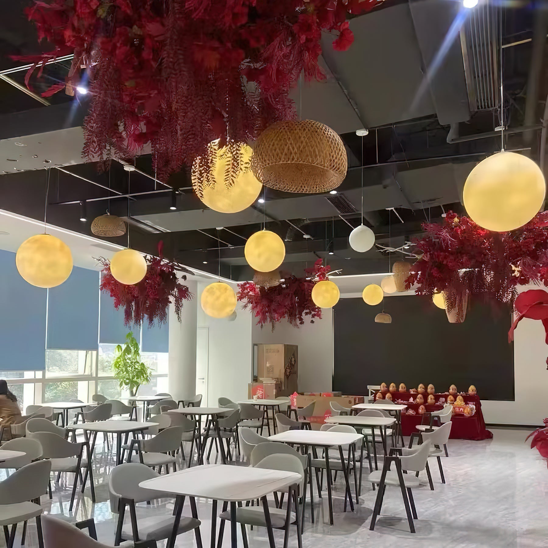 Camu Globe Pendant Light