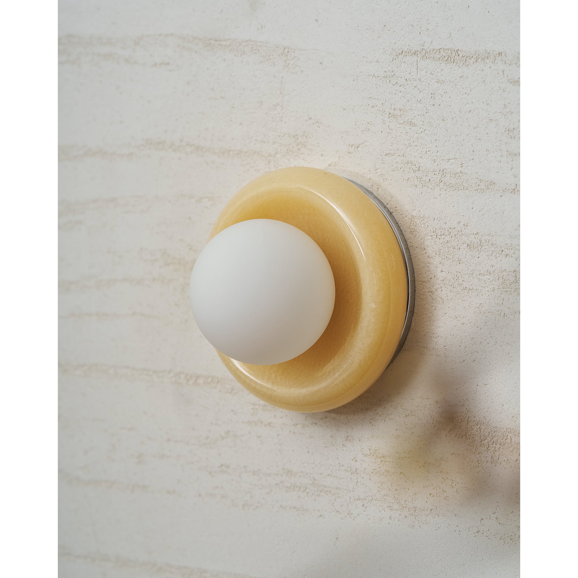 Wyno Wall Light
