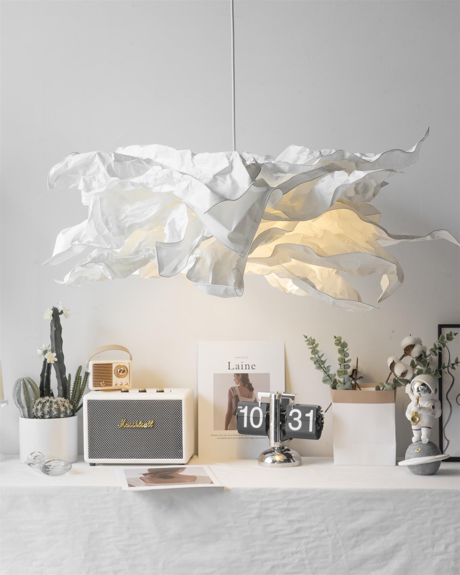 Neroleyen Pendant Light