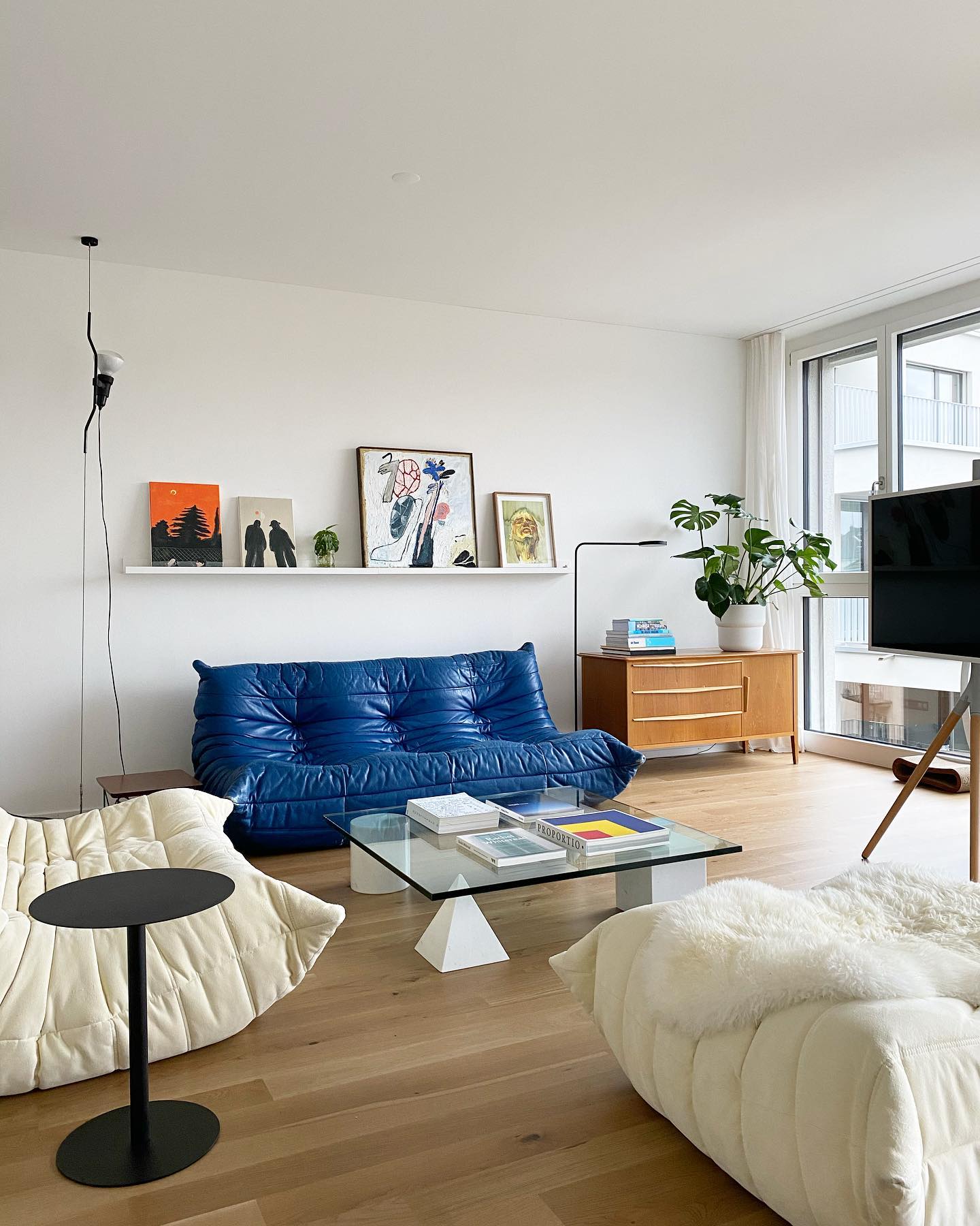 Elomiden Floor to Ceiling Lamp