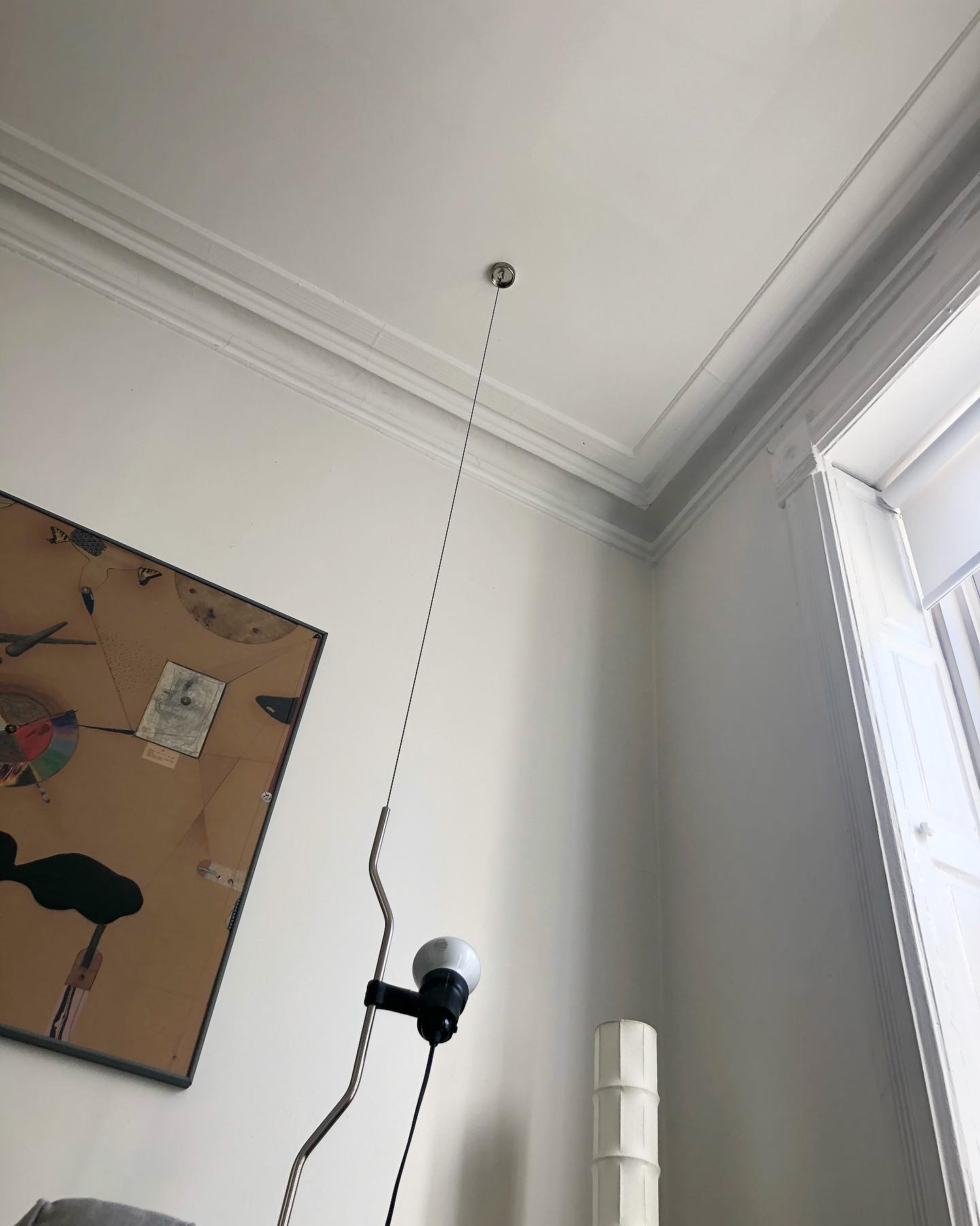 Elomiden Floor to Ceiling Lamp