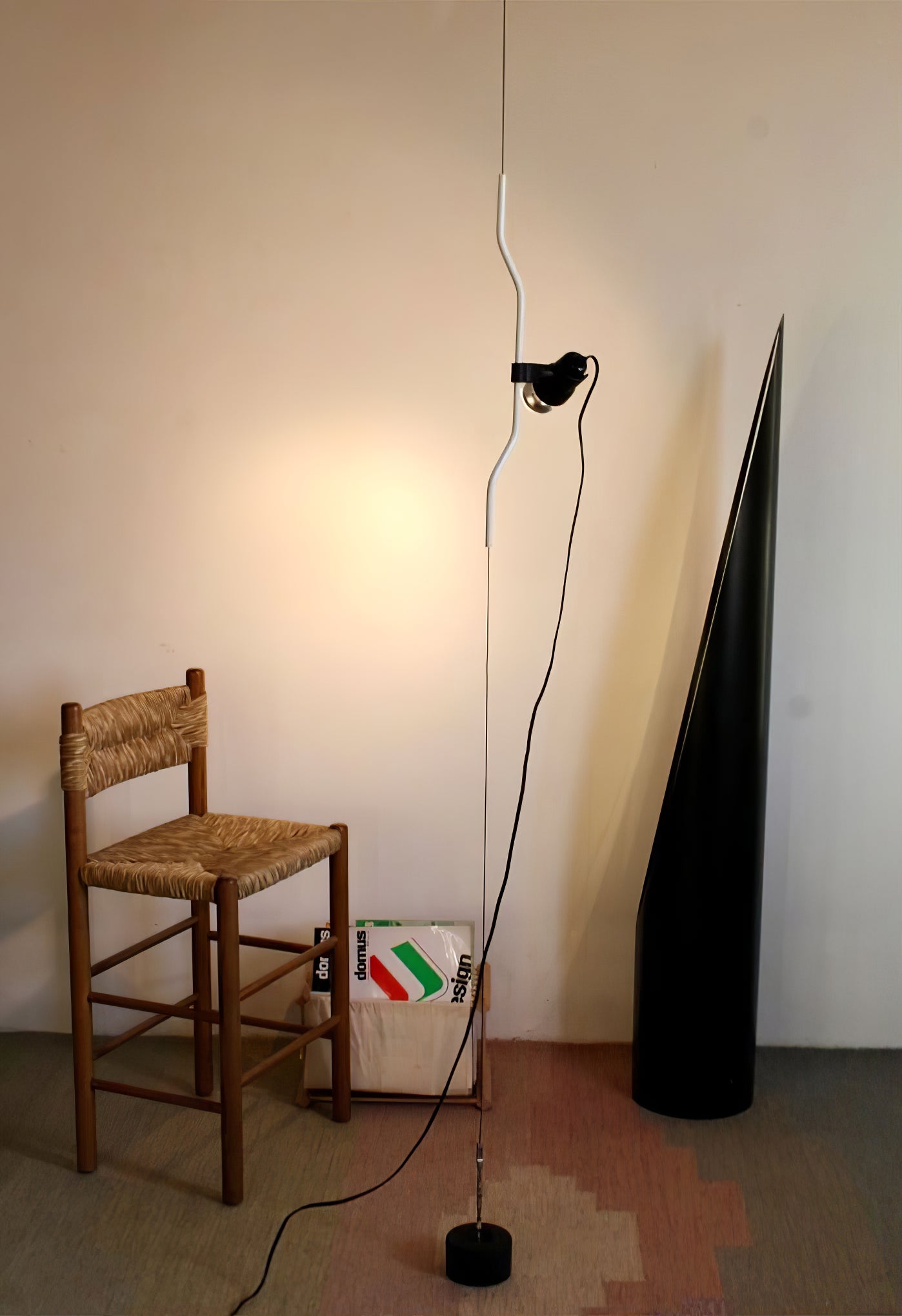 Elomiden Floor to Ceiling Lamp