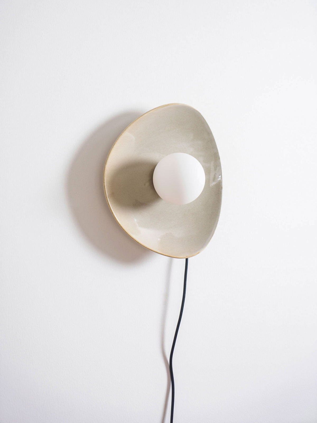 Pebble Disc Plug-in Wall Light – detail 20
