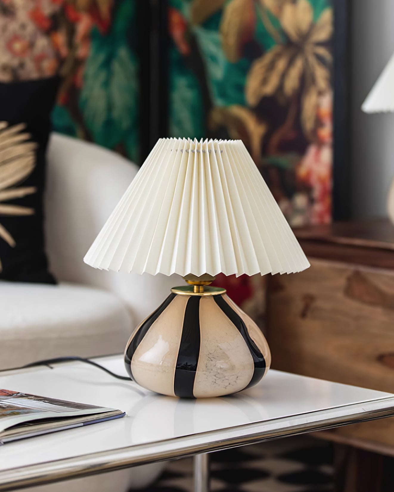 Orilo Pleated Table Lamp