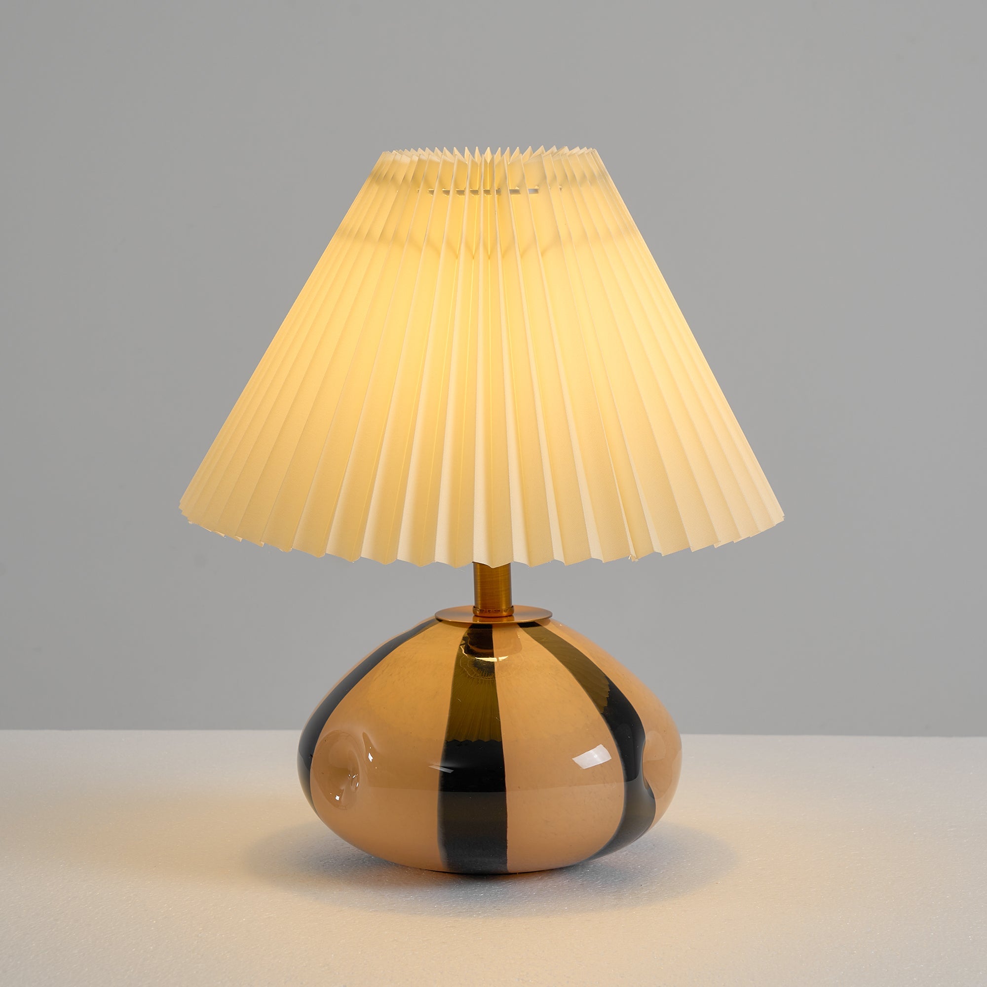 Orilo Pleated Table Lamp