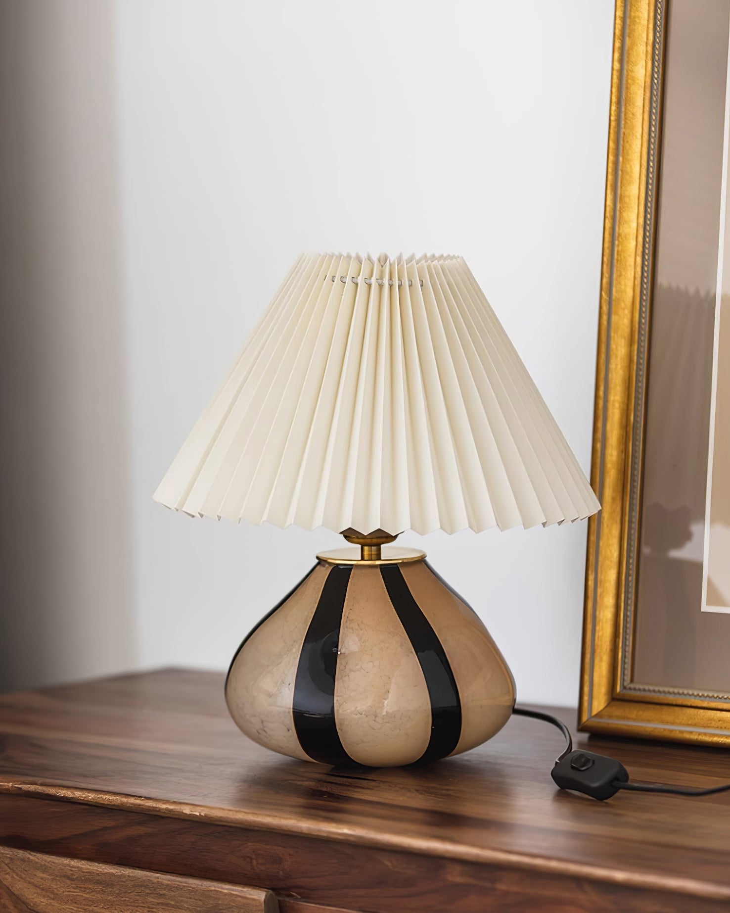 Orilo Pleated Table Lamp