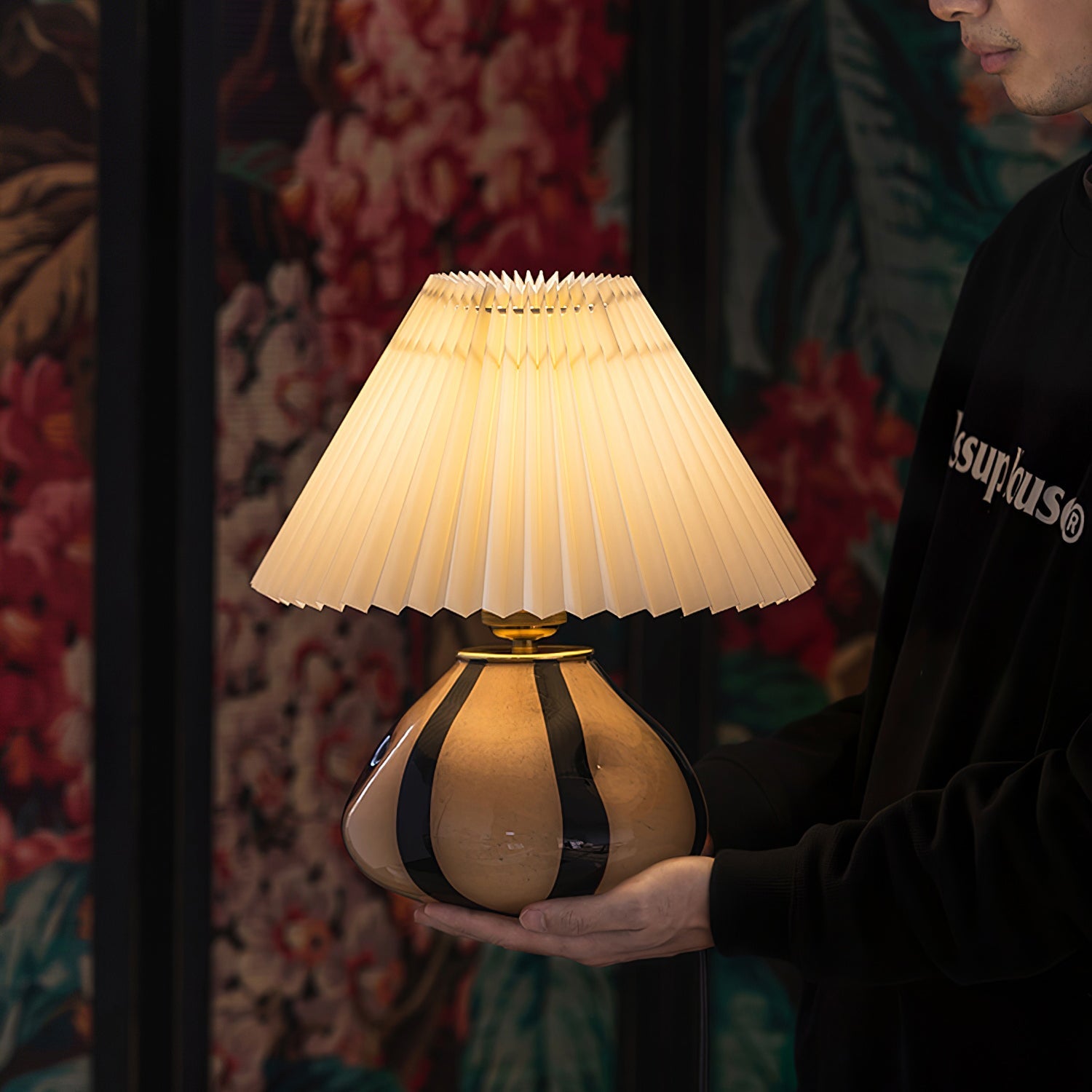 Orilo Pleated Table Lamp
