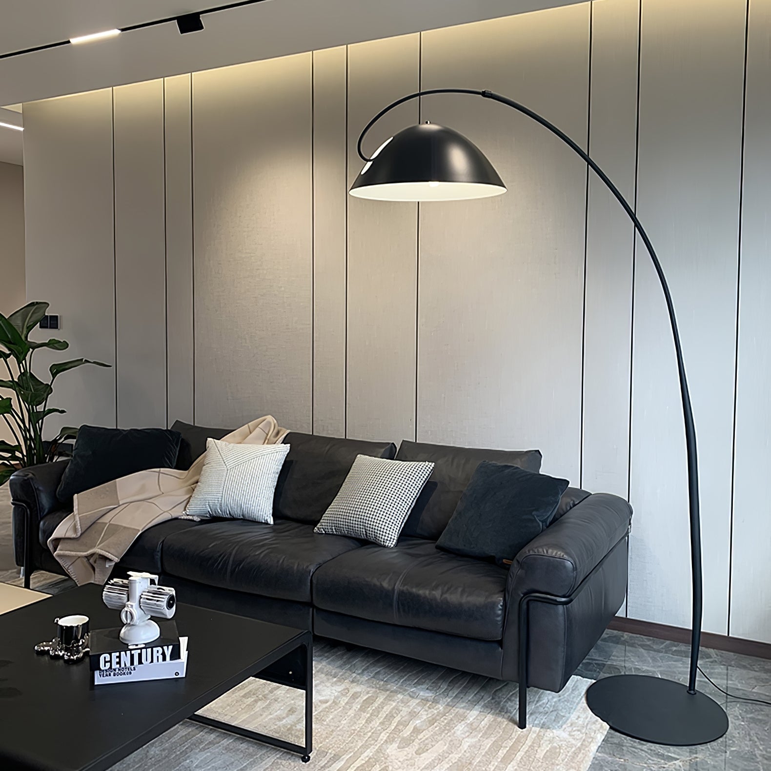 Deli Arc Floor Lamp