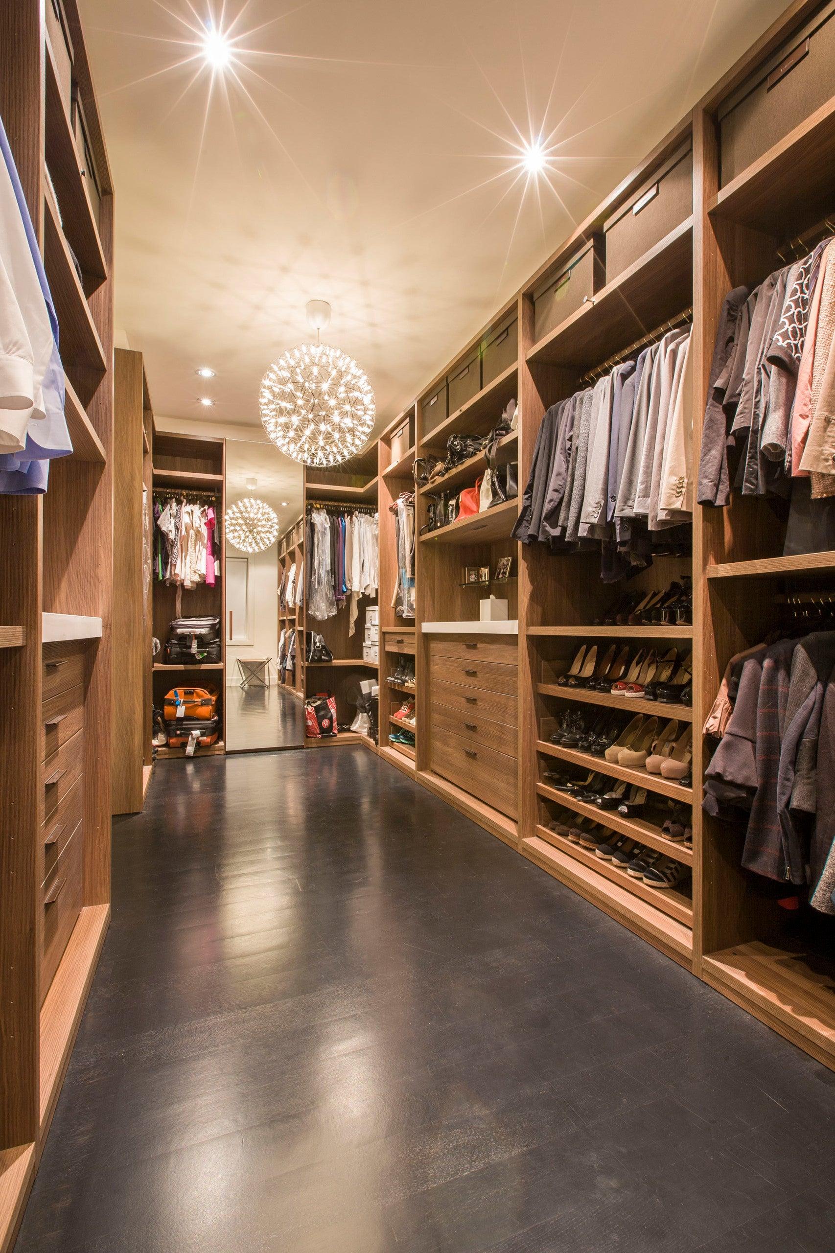 Casni Pendant Light
