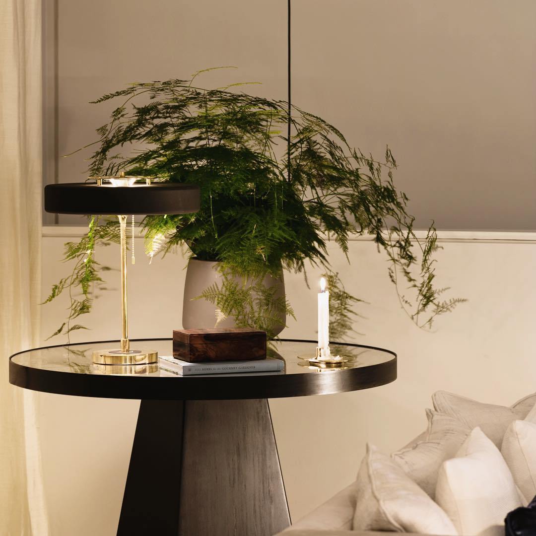Ivymo Table Lamp
