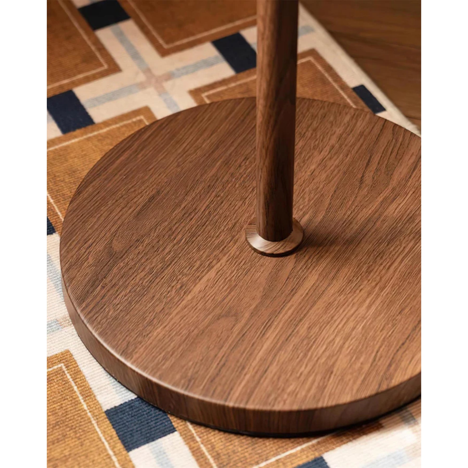 Tevilso Floor Lamp