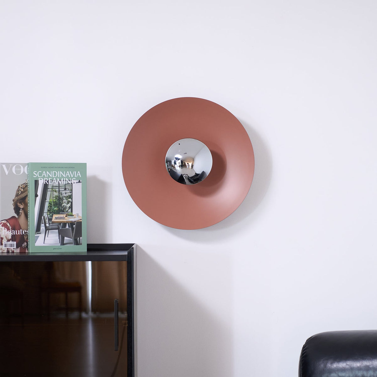 Simplicity Glow Plug - in Wall Light - Vakkerlight