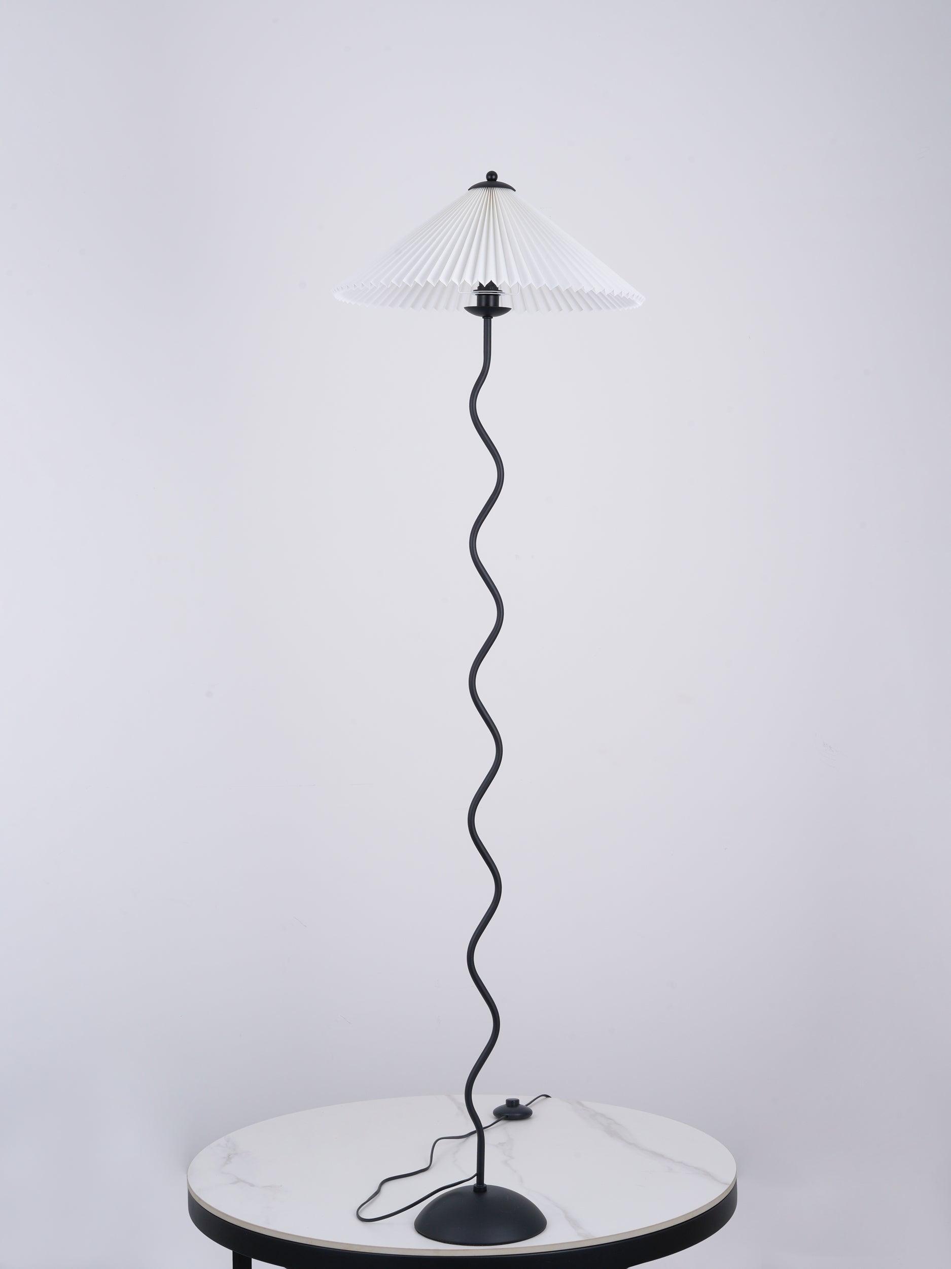Doveorio Wavy Floor Lamp