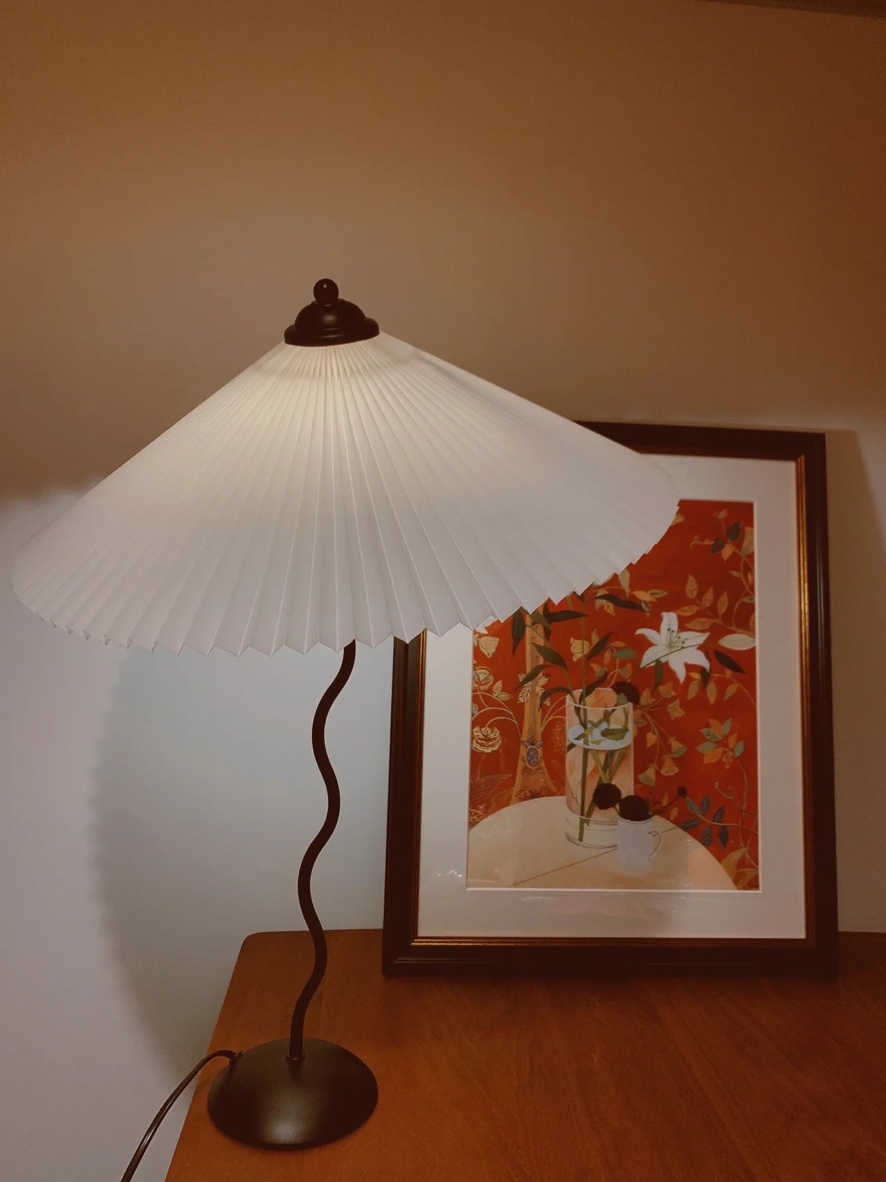 Rion Wavy Table Lamp