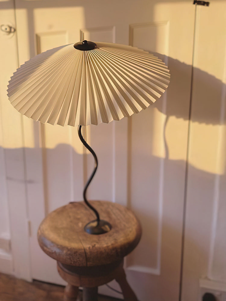 Rion Wavy Table Lamp