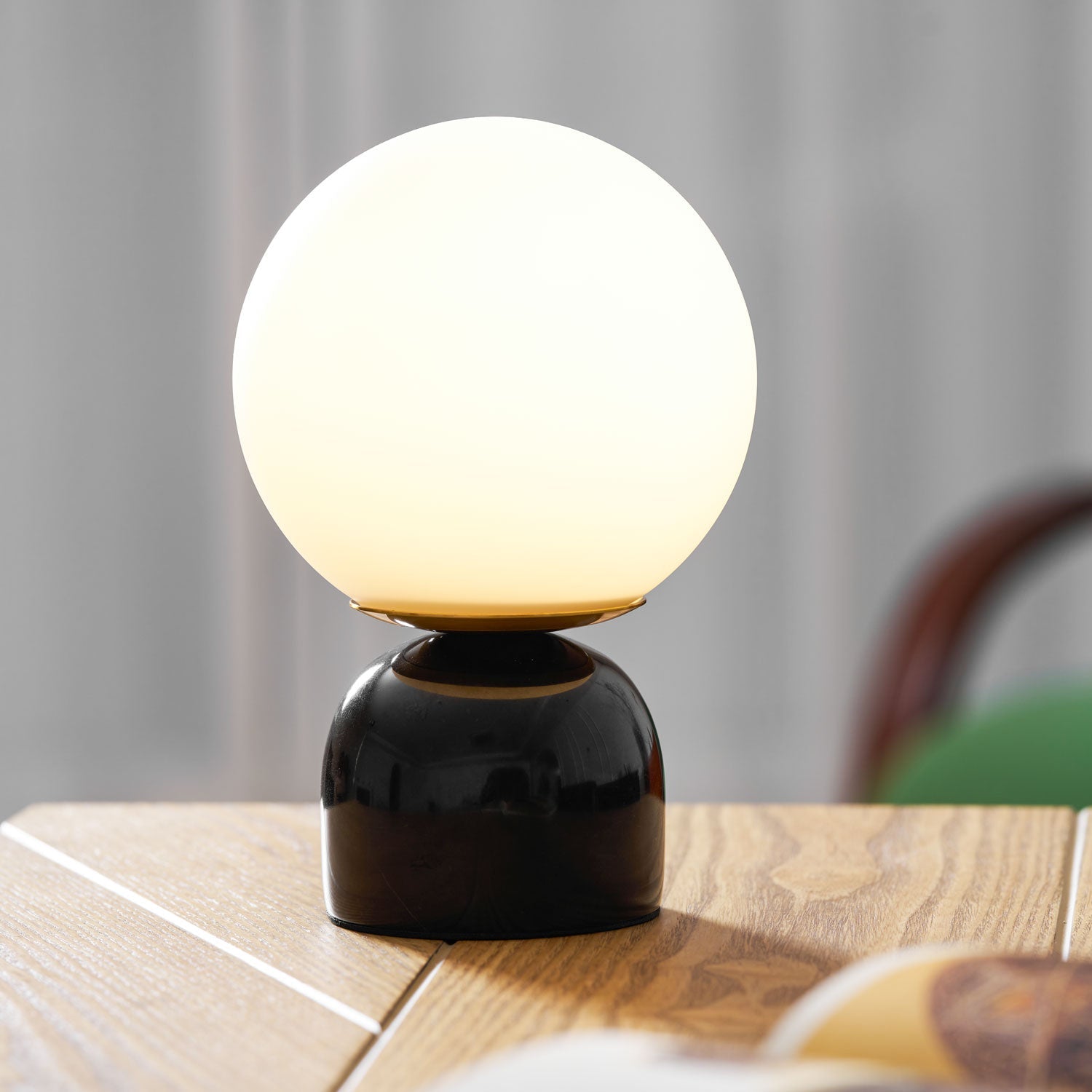 Okavo Globe Table Lamp