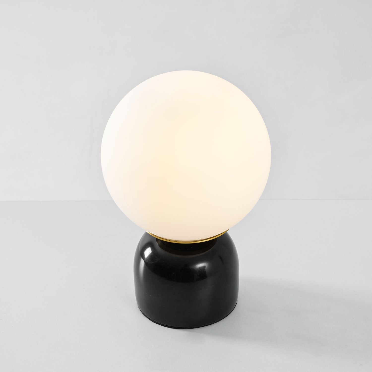 Okavo Globe Table Lamp