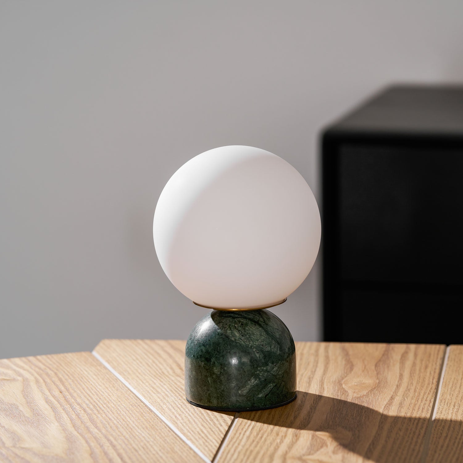 Okavo Globe Table Lamp
