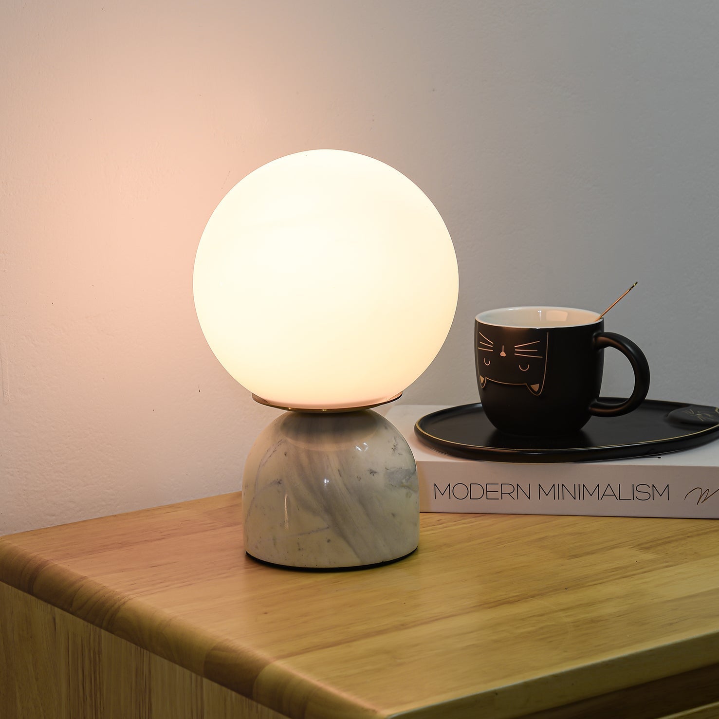 Okavo Globe Table Lamp