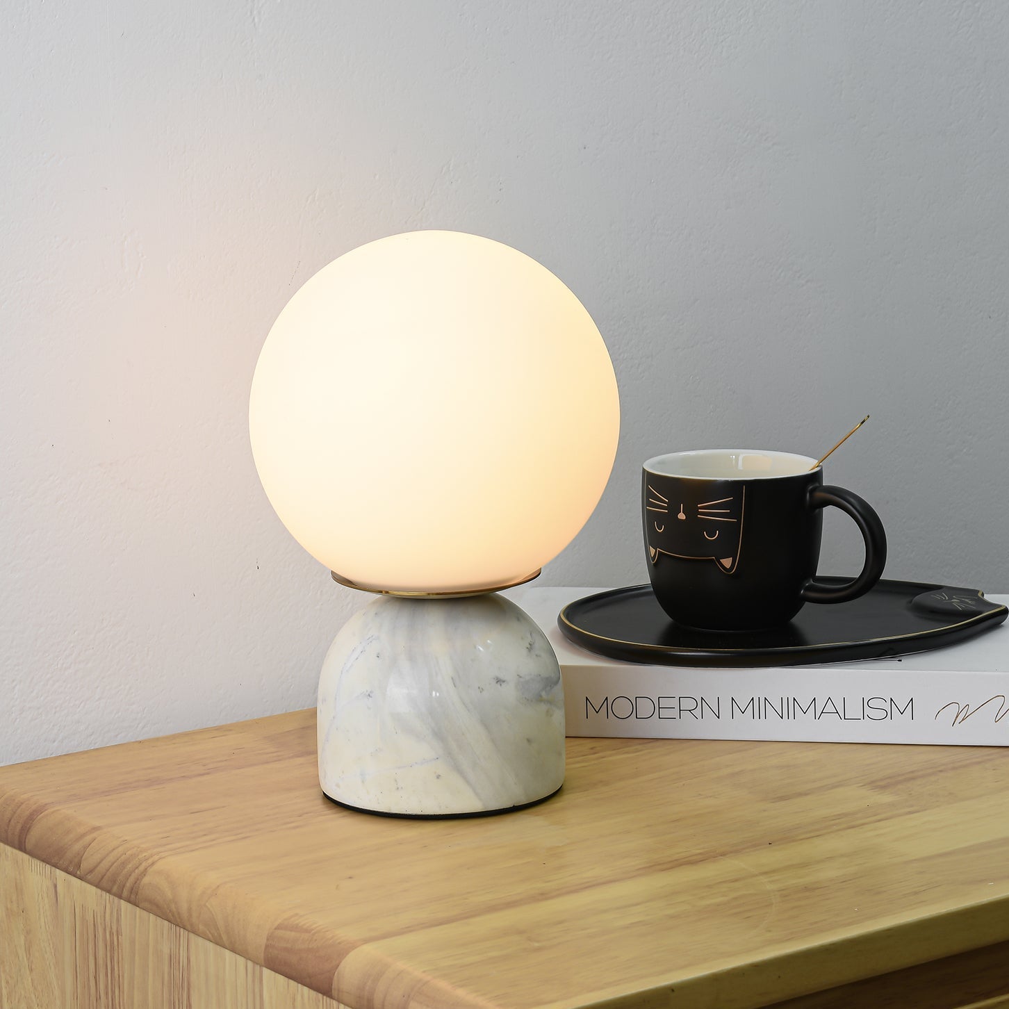 Okavo Globe Table Lamp