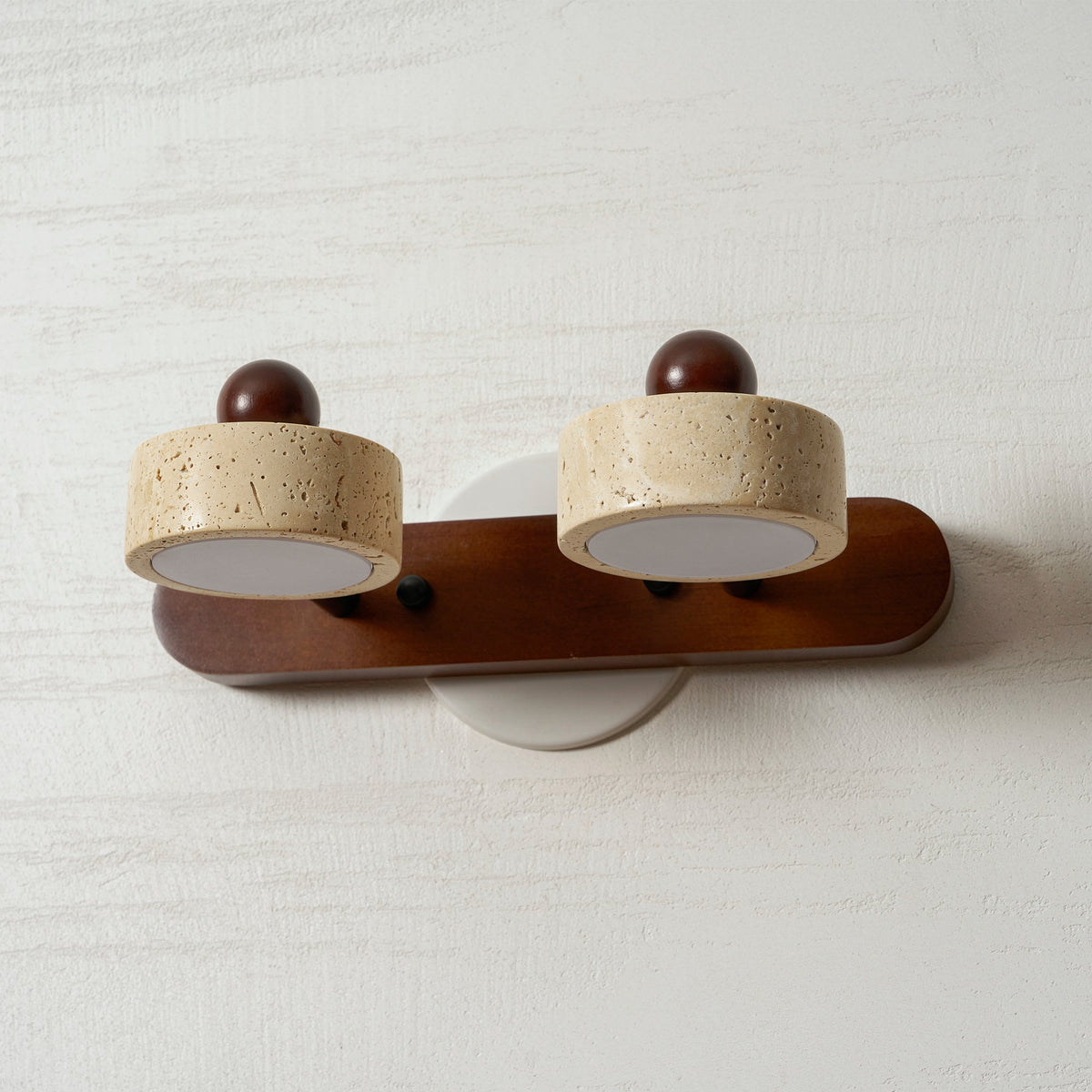Yaralanon Outdoor Wall Light