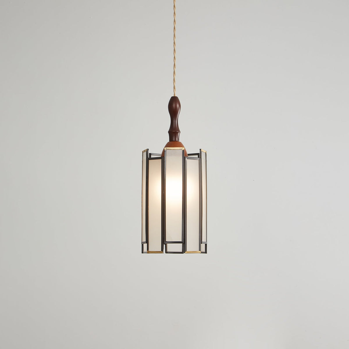 Tiffany Stained Glass Pendant Lamp - Vakkerlight