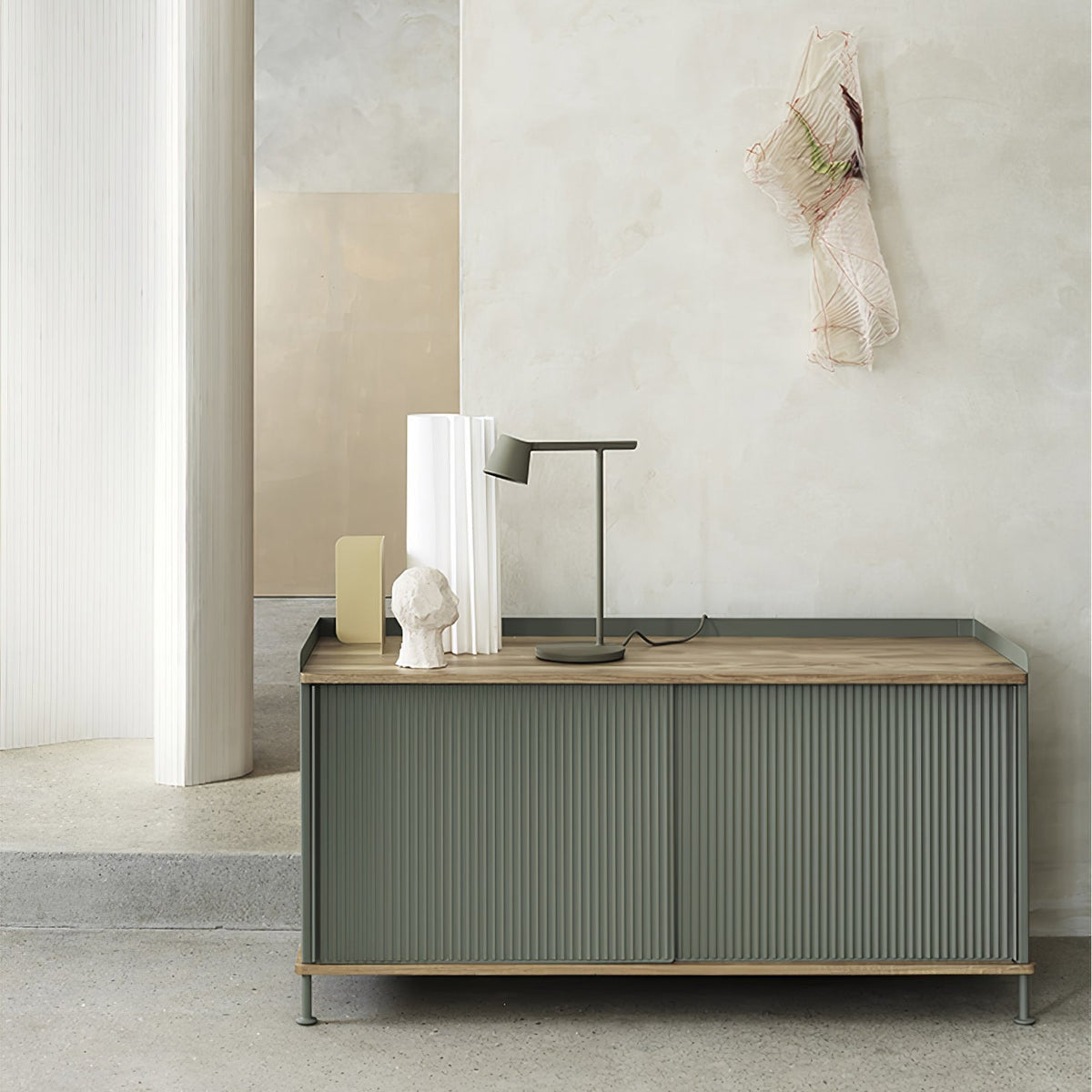 Belvi Minimalist Table Lamp