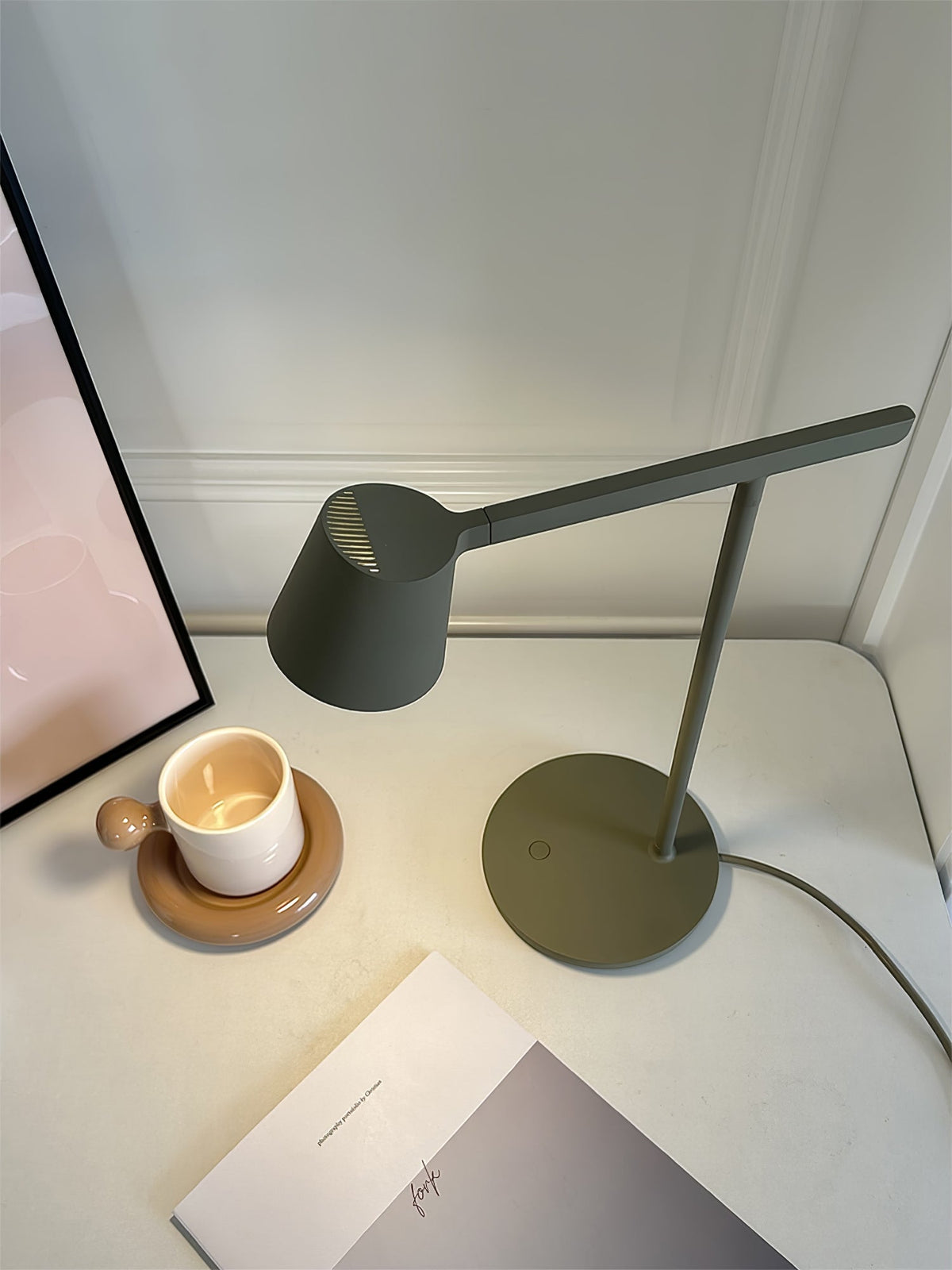 Belvi Minimalist Table Lamp