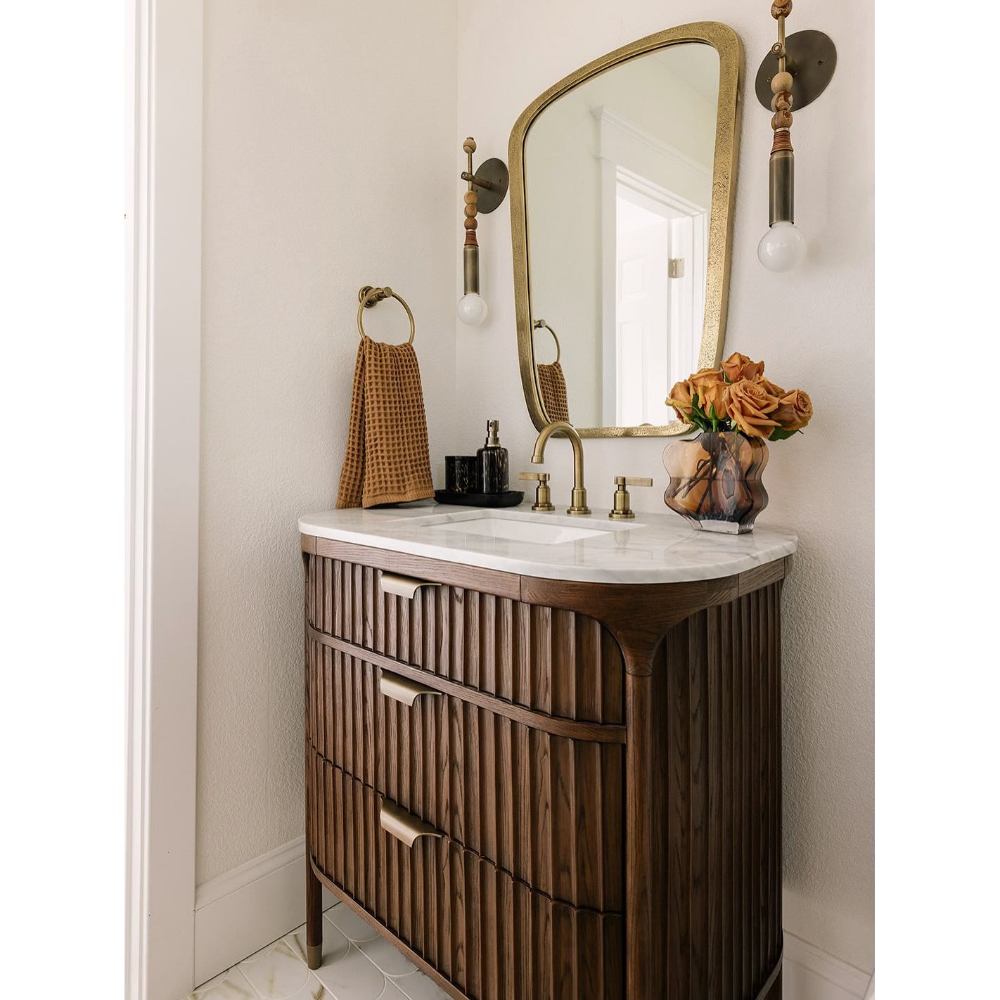 Orion Wall Light