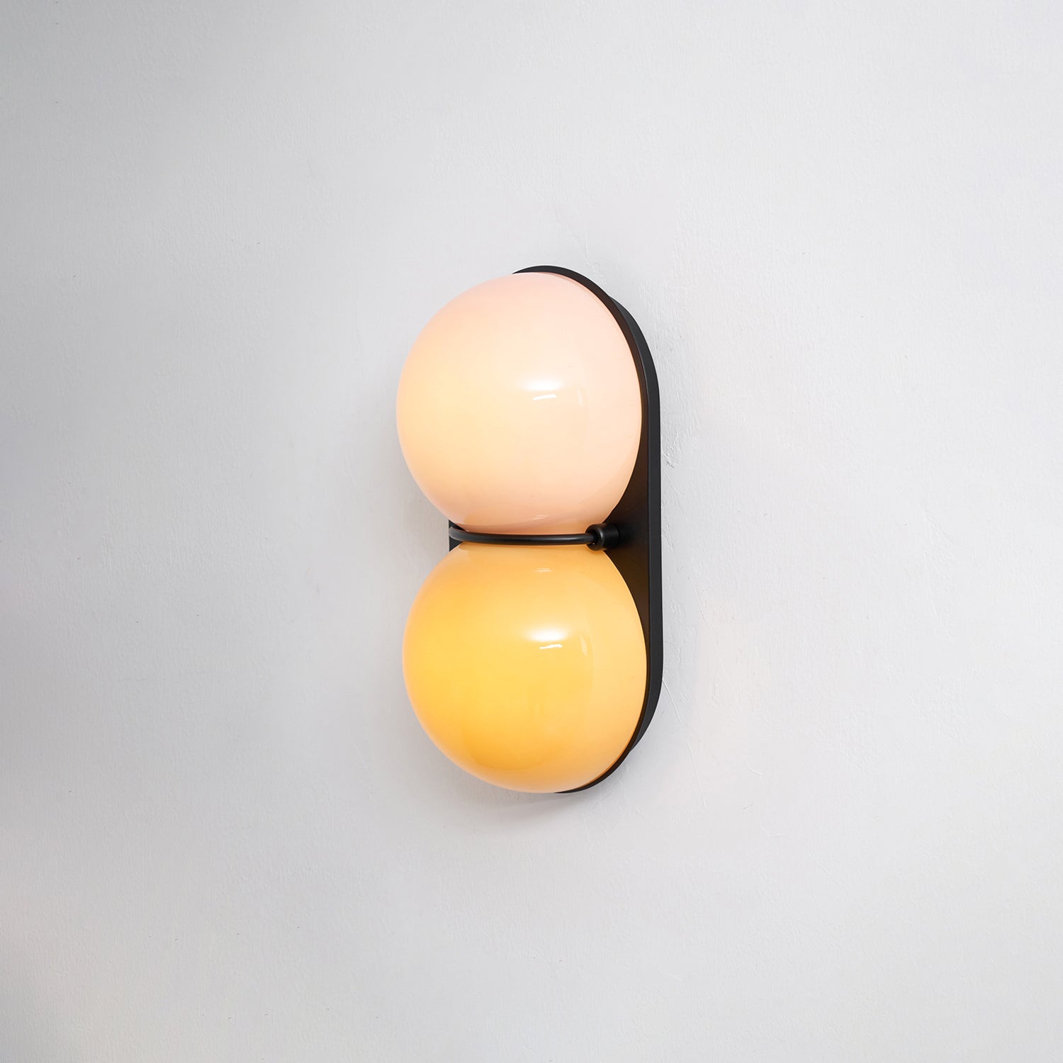 Akroia Wall Light