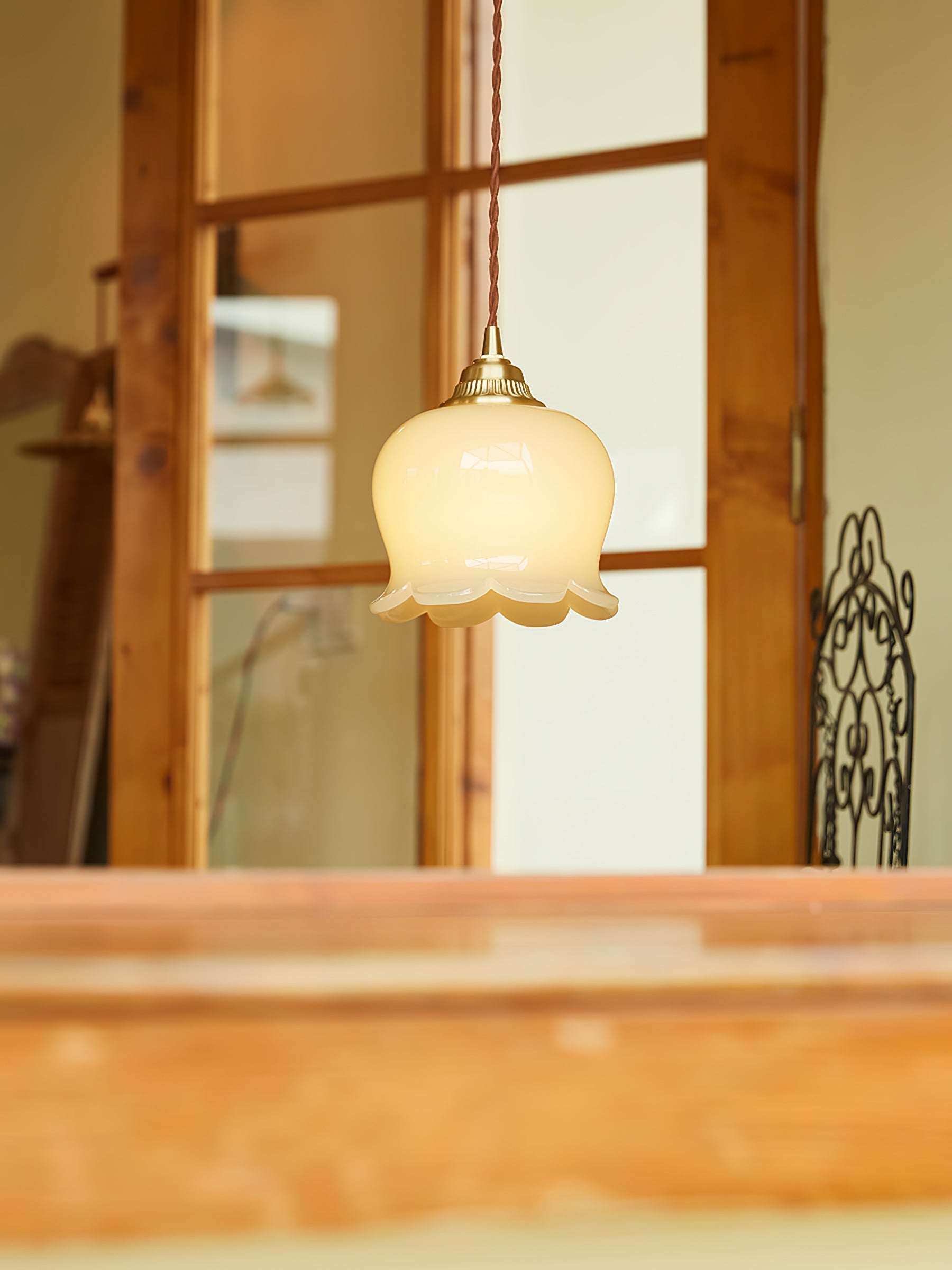 Emaley Flower Pendant Light