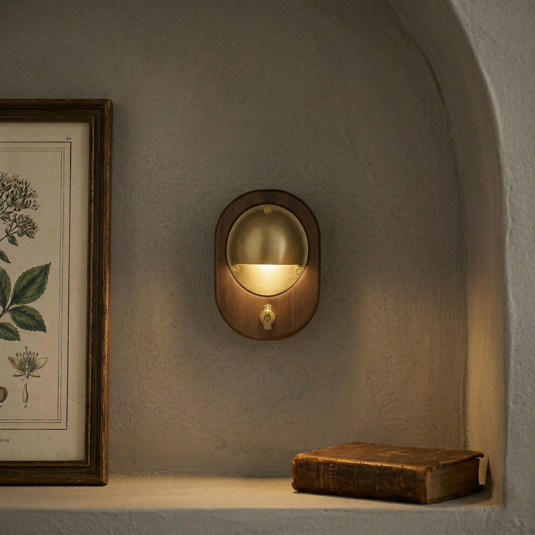 Mirawell Wall Light