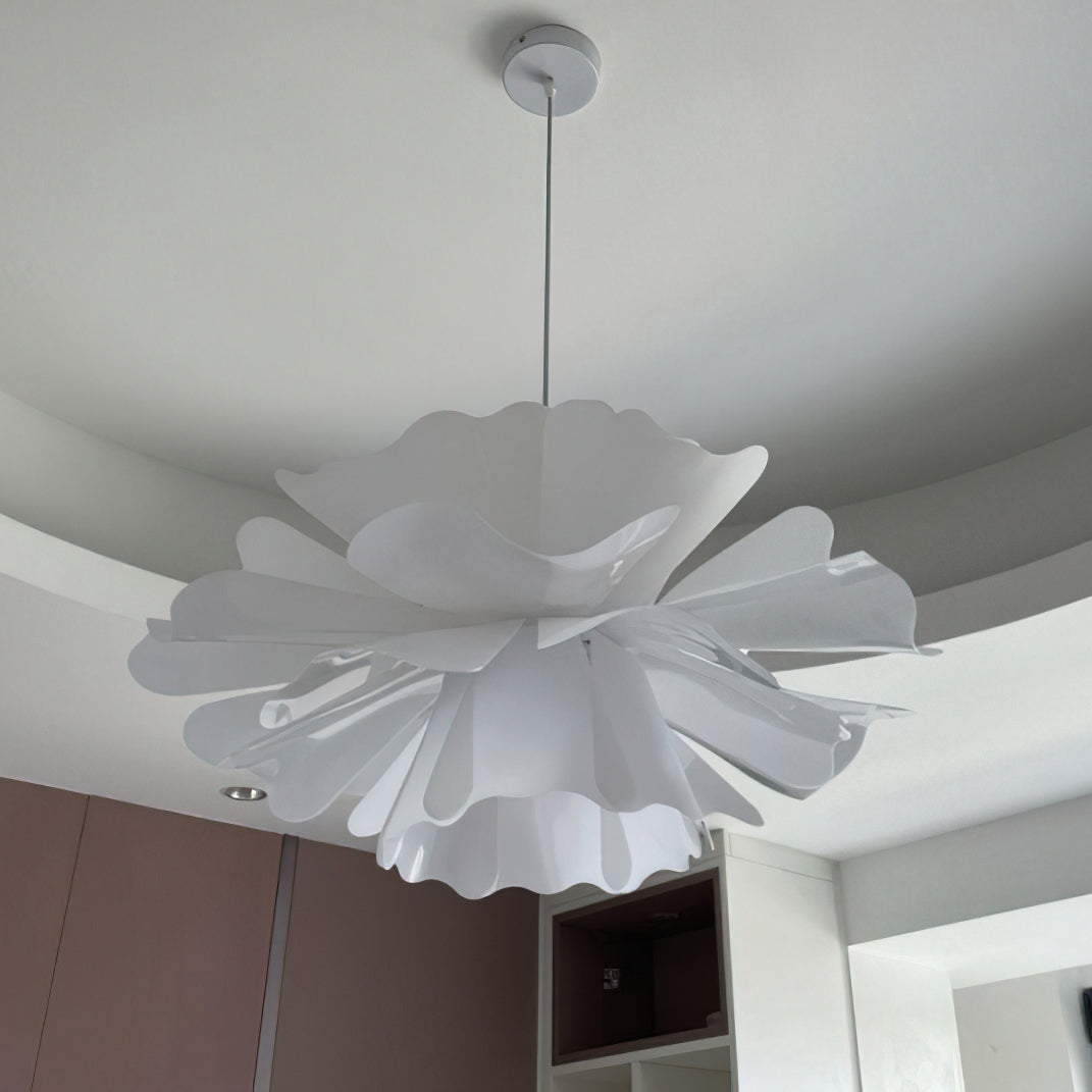 Oakin Lotus Pendant Light