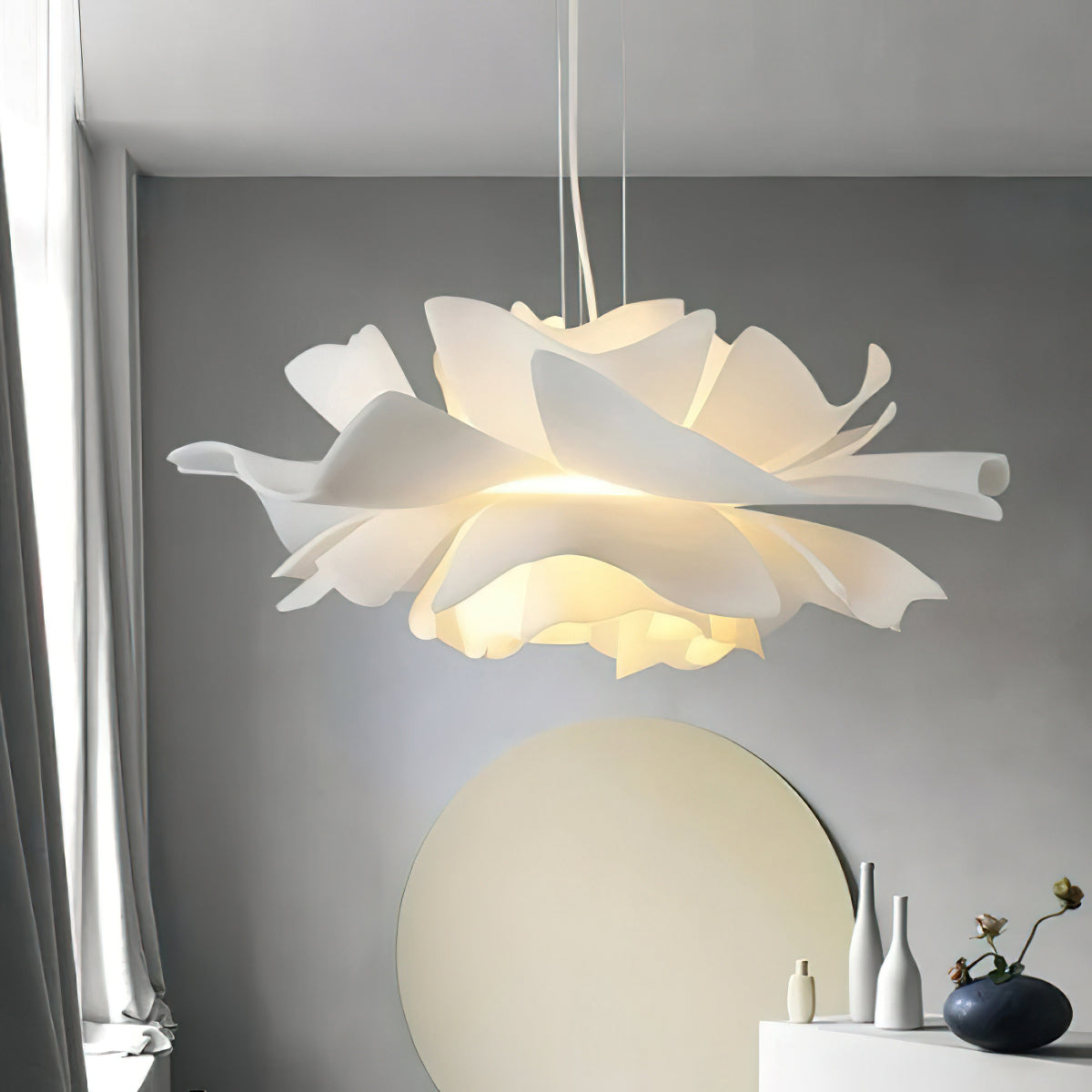 Oakin Lotus Pendant Light
