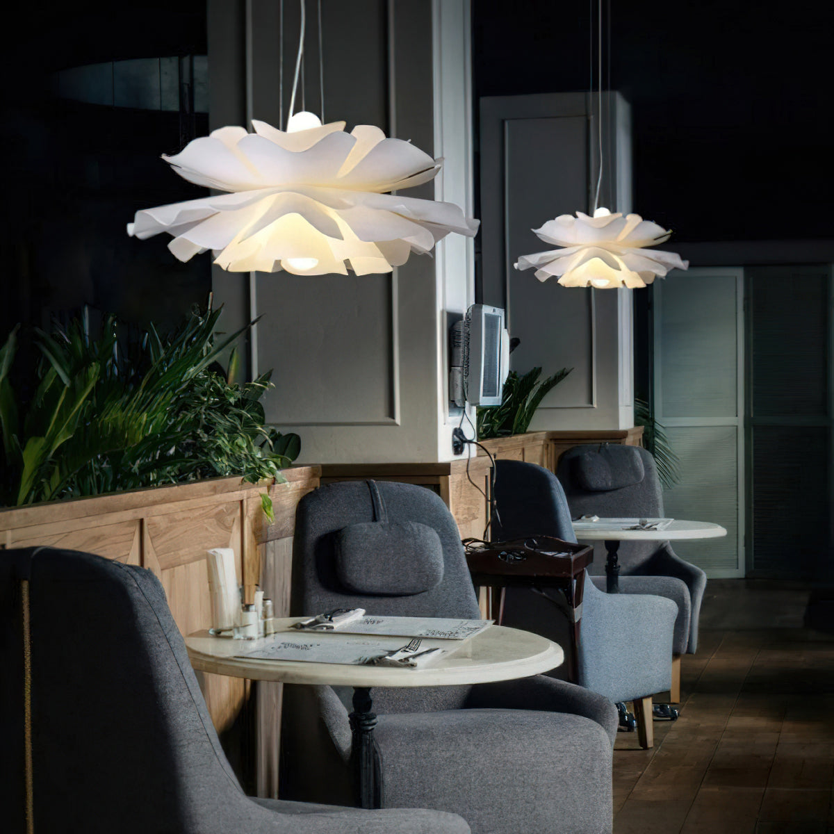 Oakin Lotus Pendant Light